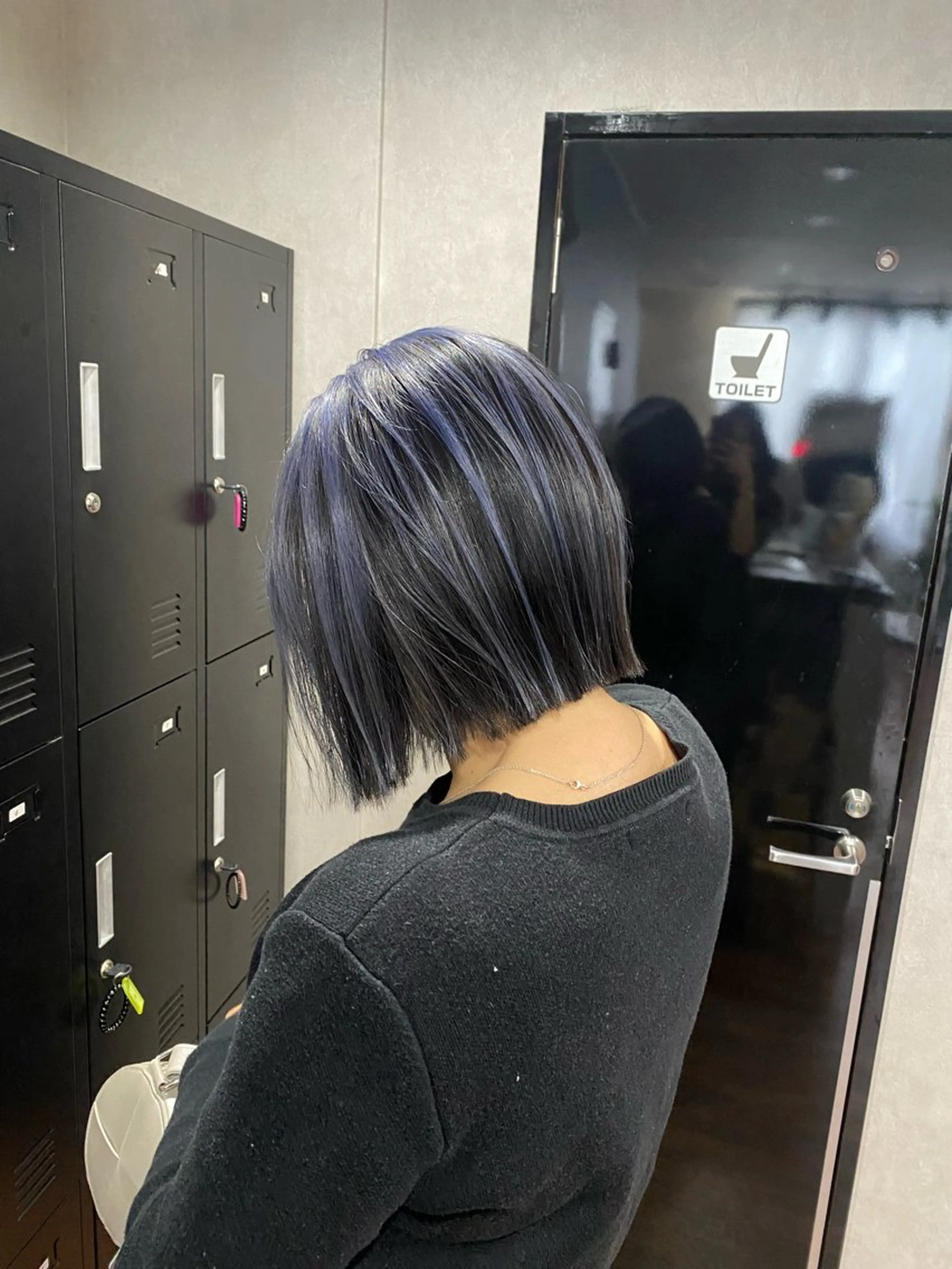 ミディアム カット ヘアカラー _White所属・ＳＨＩ ＺＵのヘアスタイル