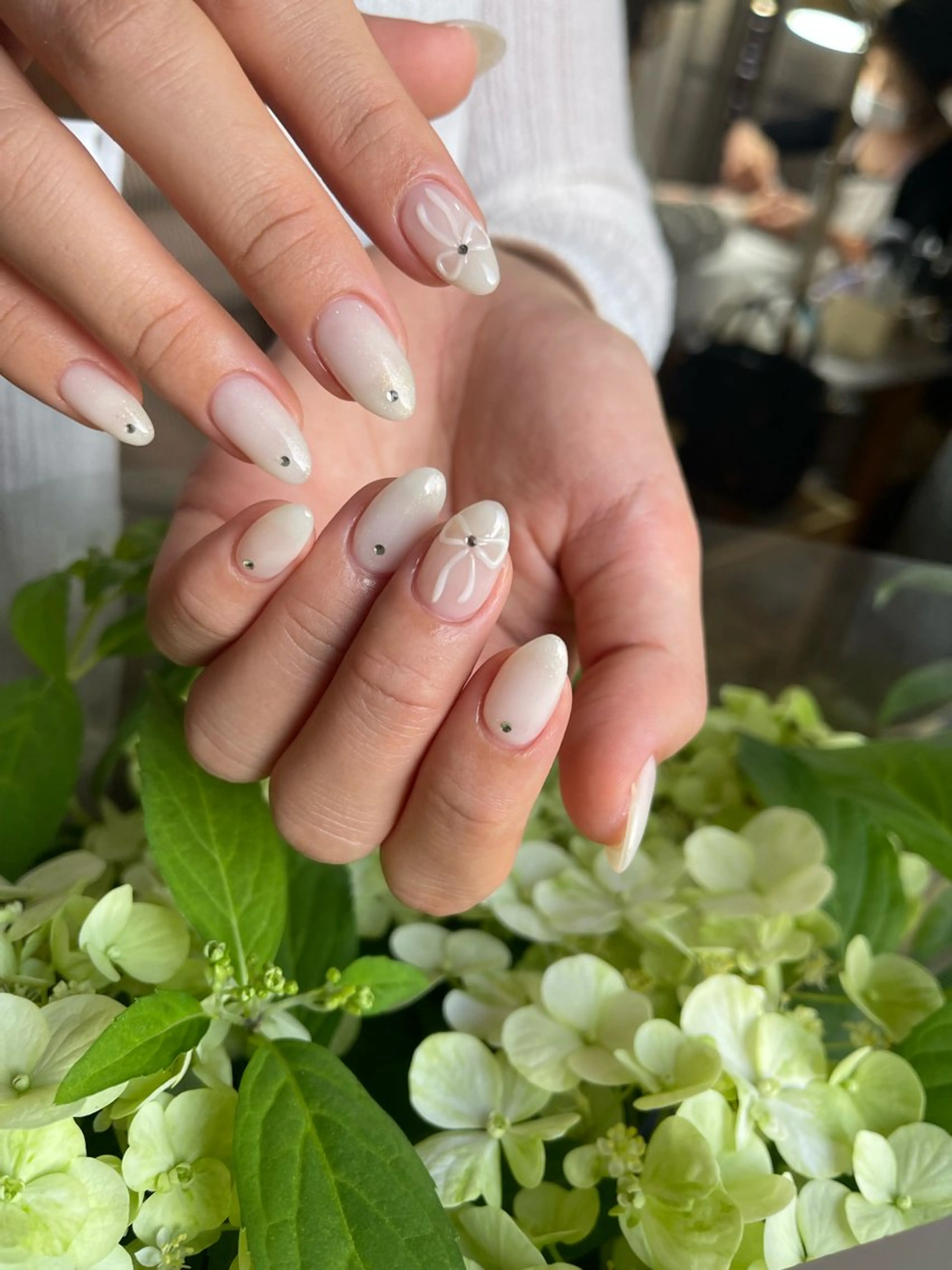 ネイル 韓国ネイル リボン シンプルネイル ワンホンネイル ちりんネイル所属・chirin nailのネイルデザイン