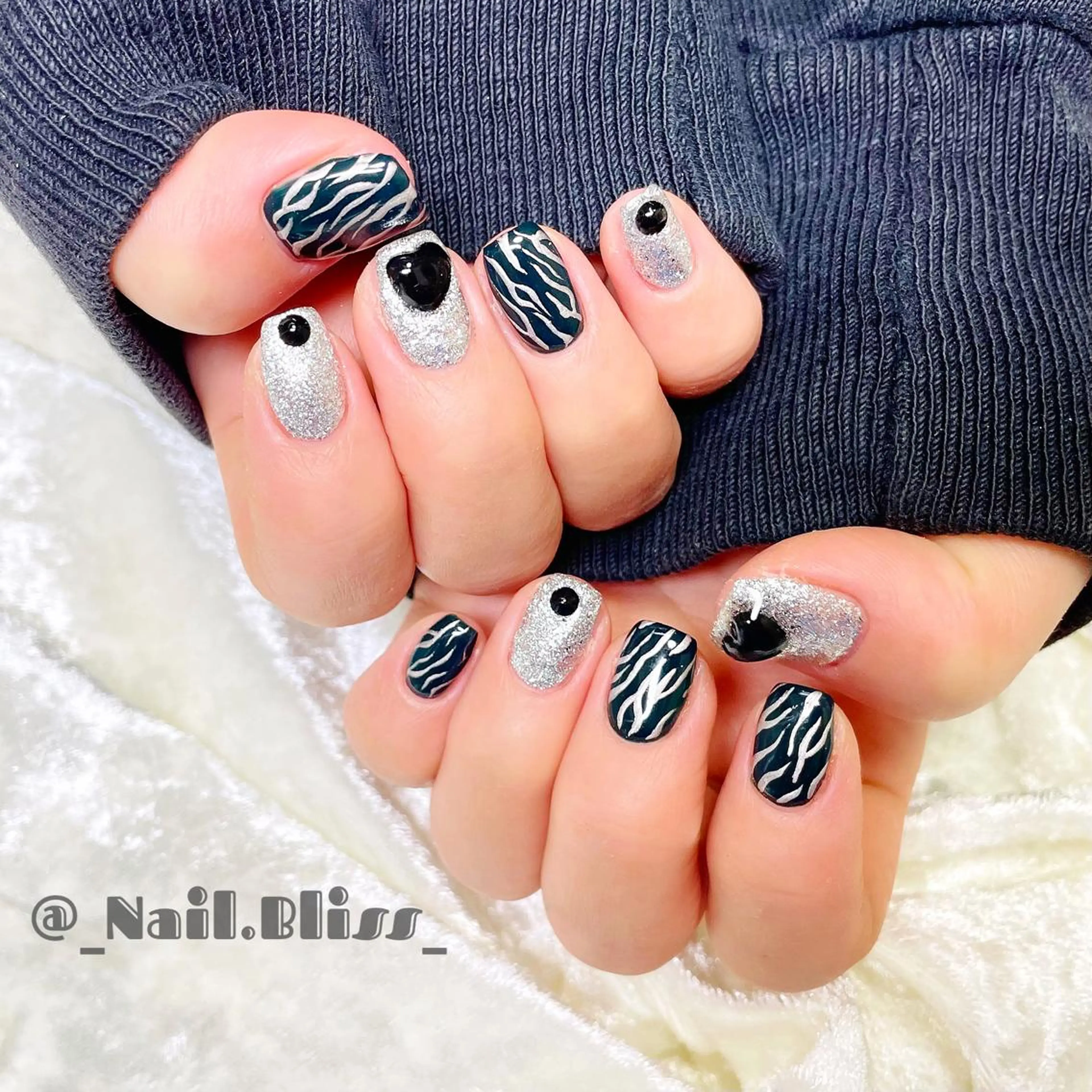 ネイル アニマル柄 グリーン ハンドネイル NAIL BLISSのネイルデザイン