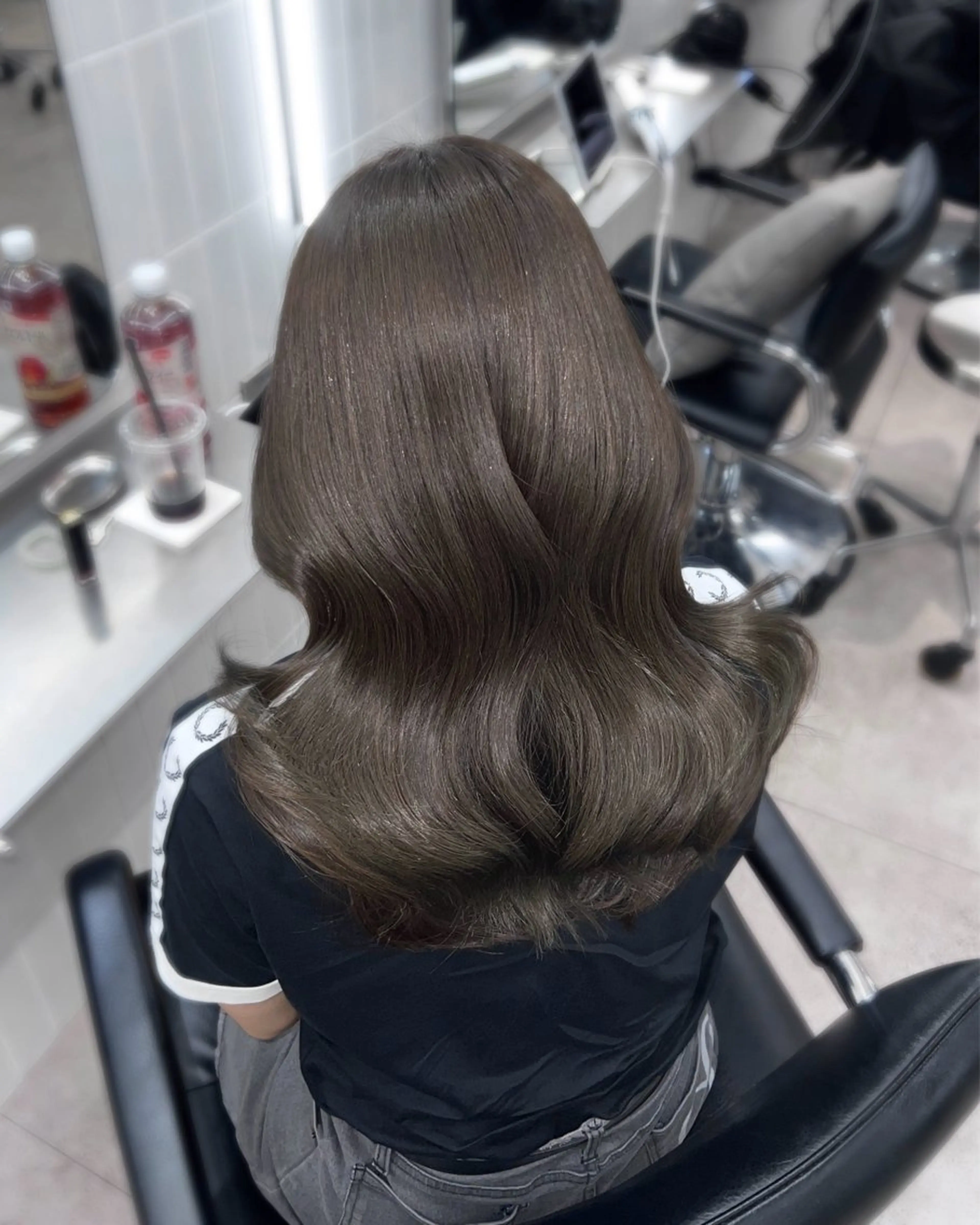 ツヤツヤワンカラー+クイックトリートメントの写真