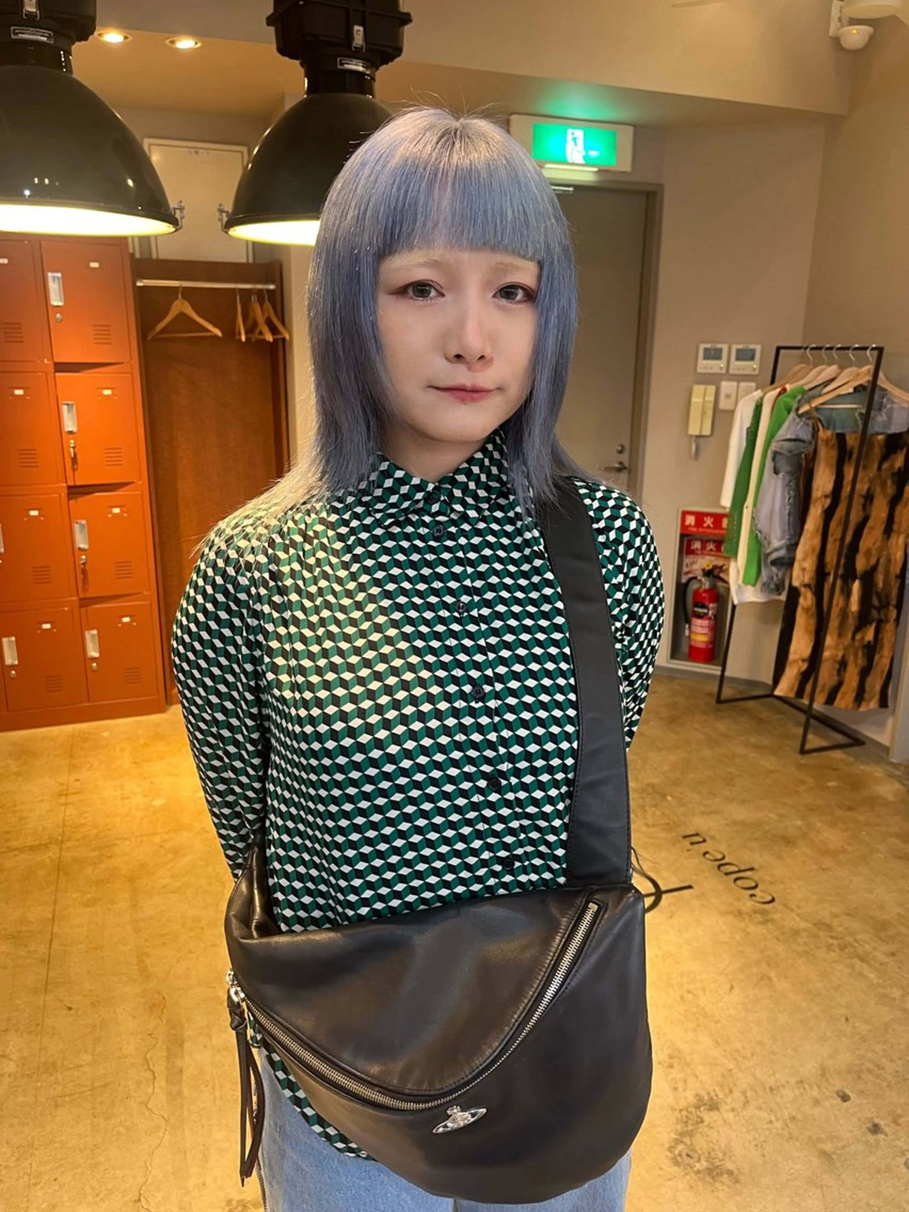 ミディアム カラー ブリーチ ブルーカラー カット ヘアカラー トリートメント 🩷ハイトーン透明感 レイヤー🩷ユリカのヘアスタイル