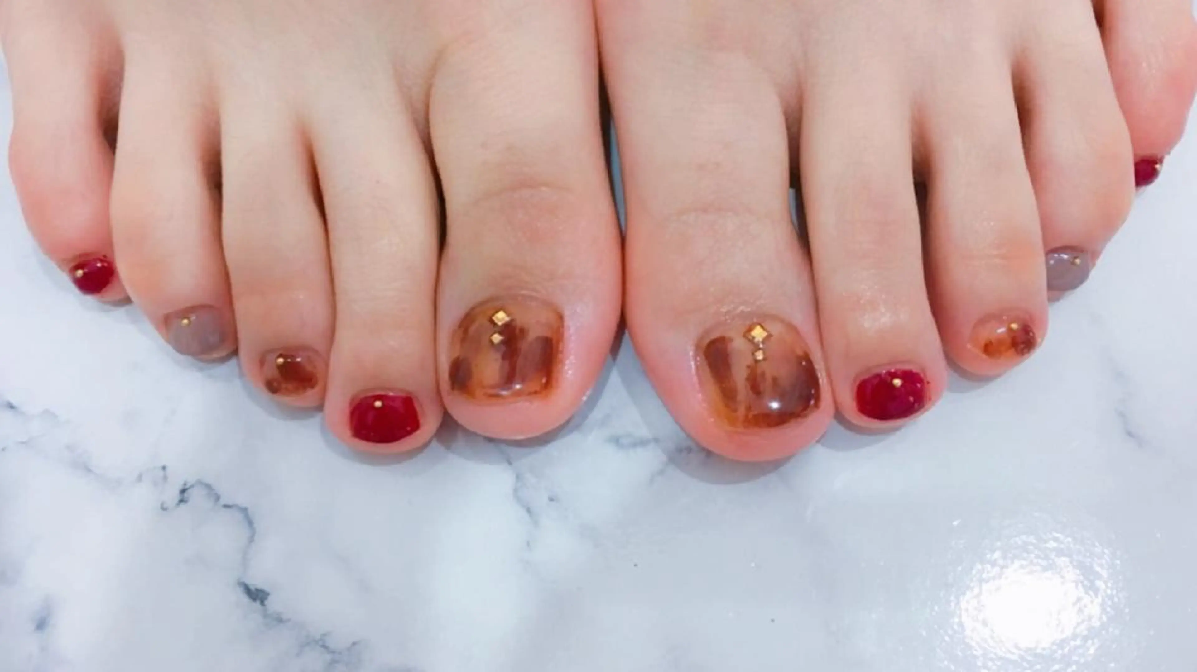 ネイル フットネイル ネイル＆フラワーサロン〜Ri✦hiro〜鳥栖店所属・HIRATA RIEのネイルデザイン