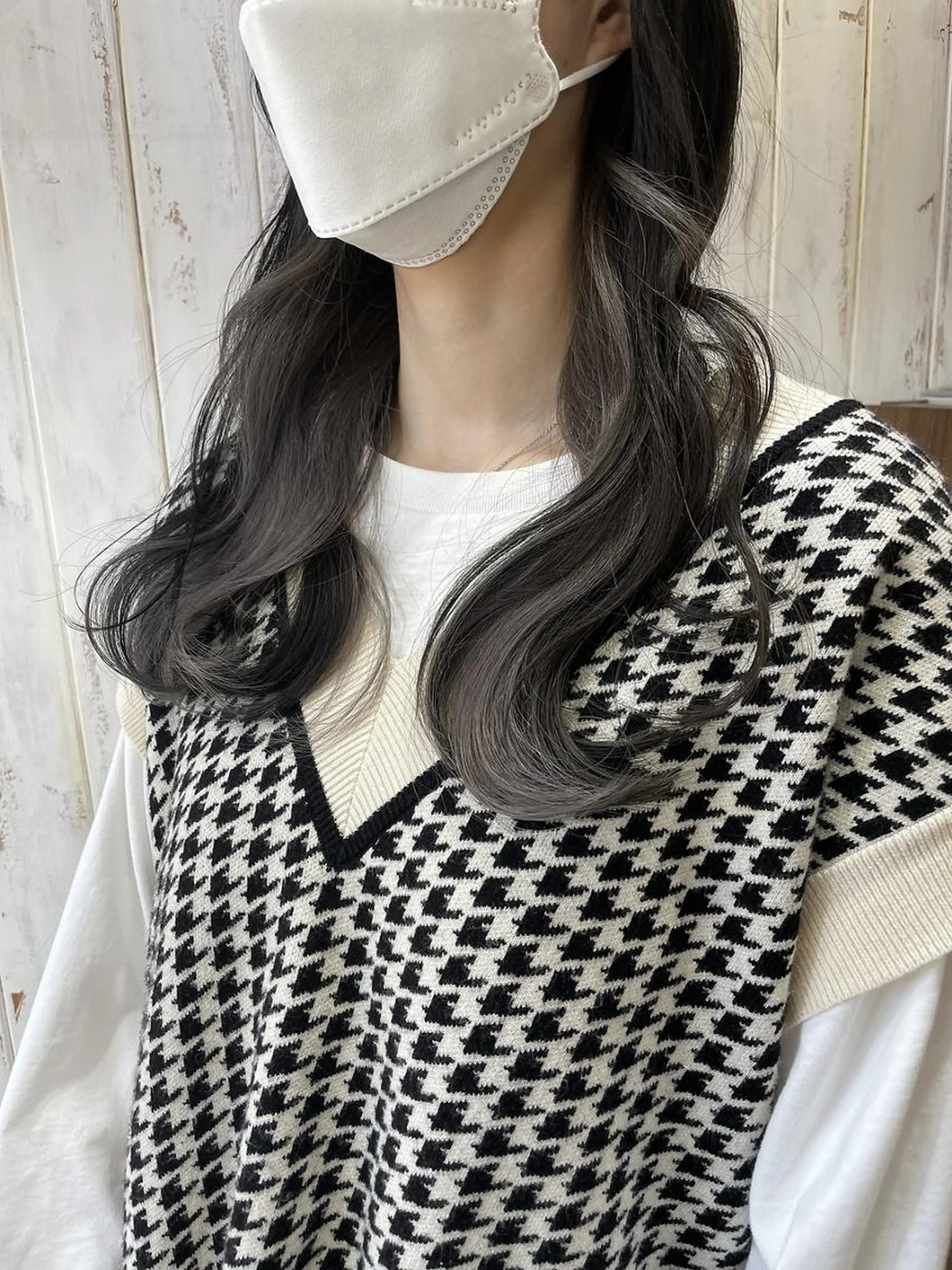 インナーカラー横のみ+全体カラー(毛先カラー、裾カラー等)の写真