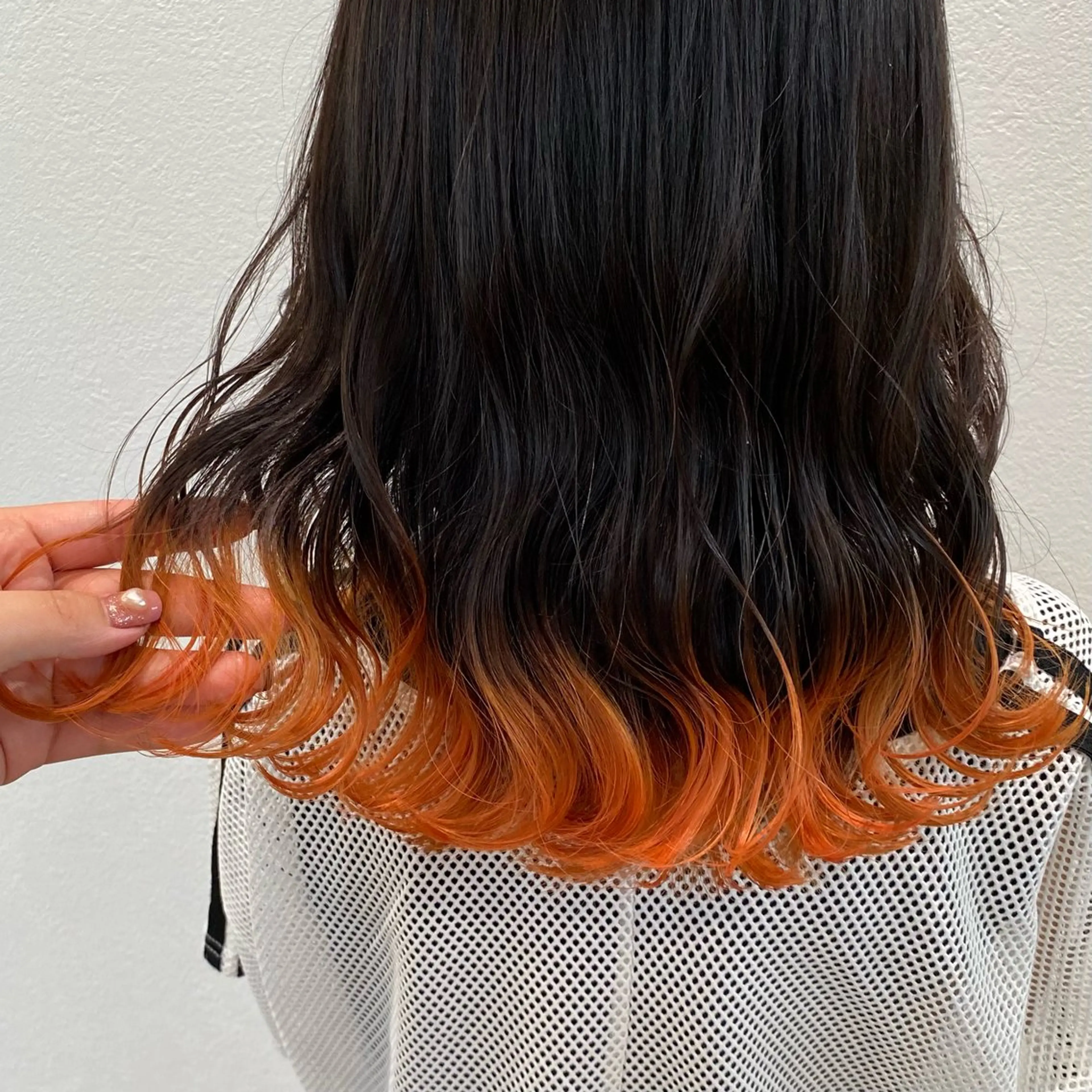 ミディアム カラー 藤野 凪沙のヘアスタイル