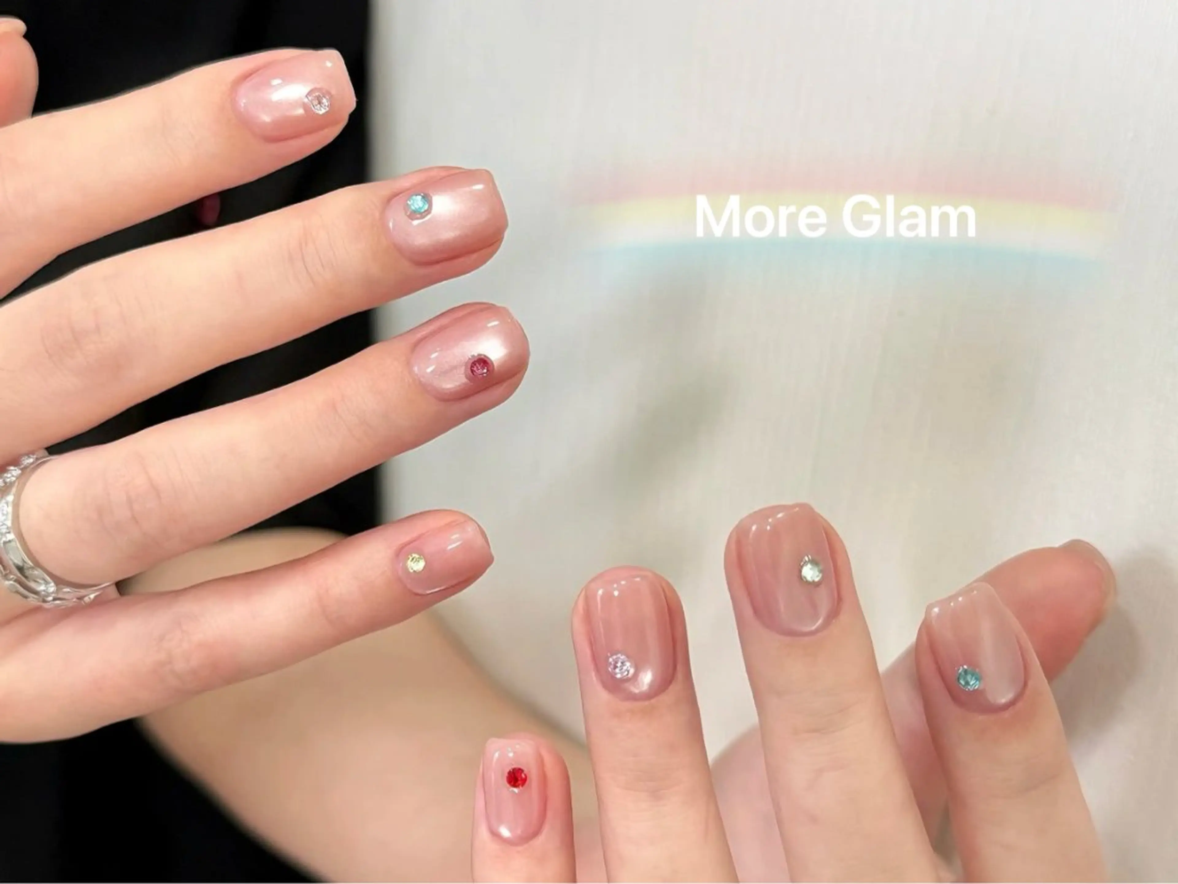 ネイル オーロラネイル カジュアル 長さ出し フレンチネイル ジェルネイル 石田 恵美のネイルデザイン