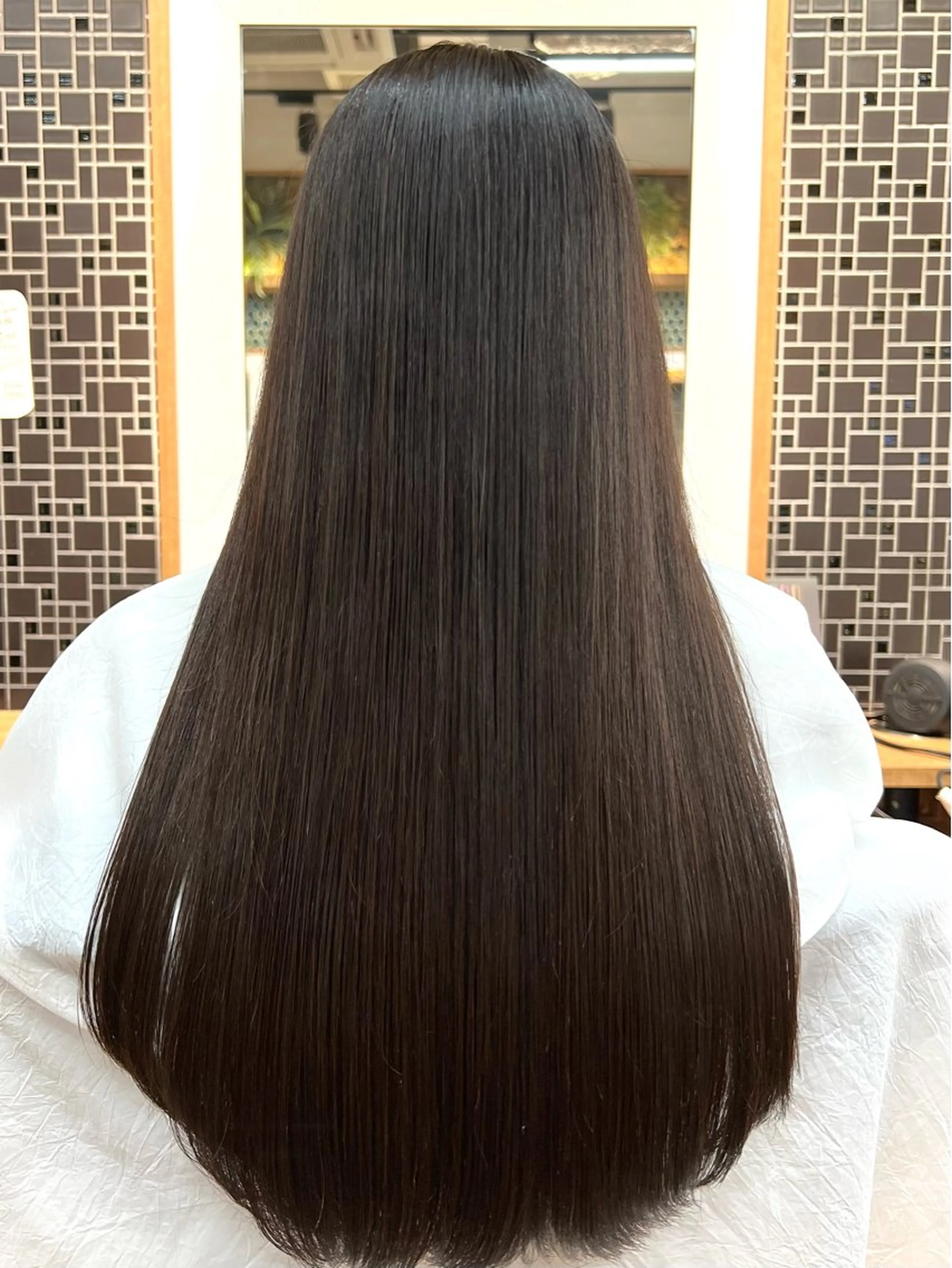 ロング 縮毛矯正 Room所属・西村 和樹のヘアスタイル