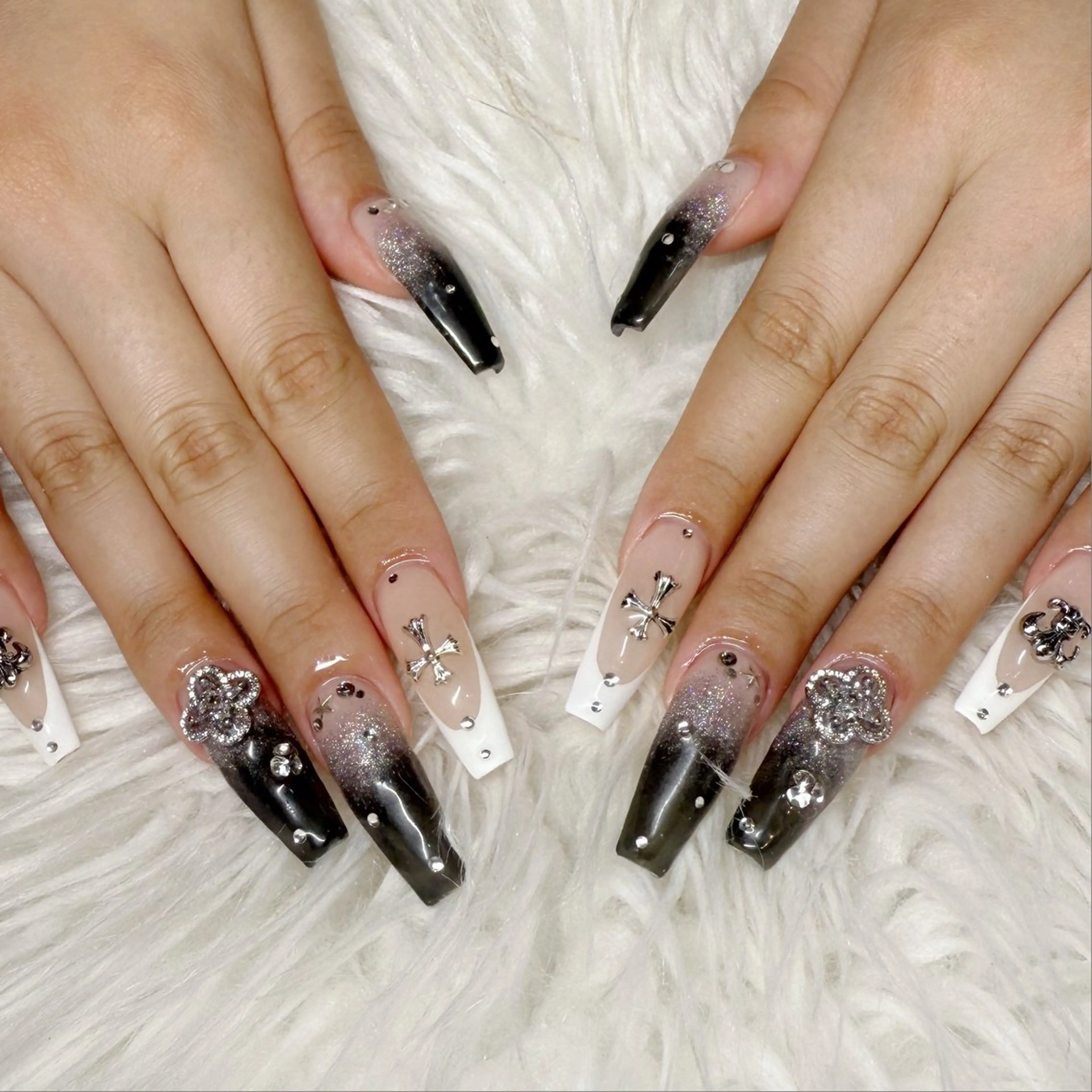 ネイル ハンドネイル Arva Manaのネイルデザイン