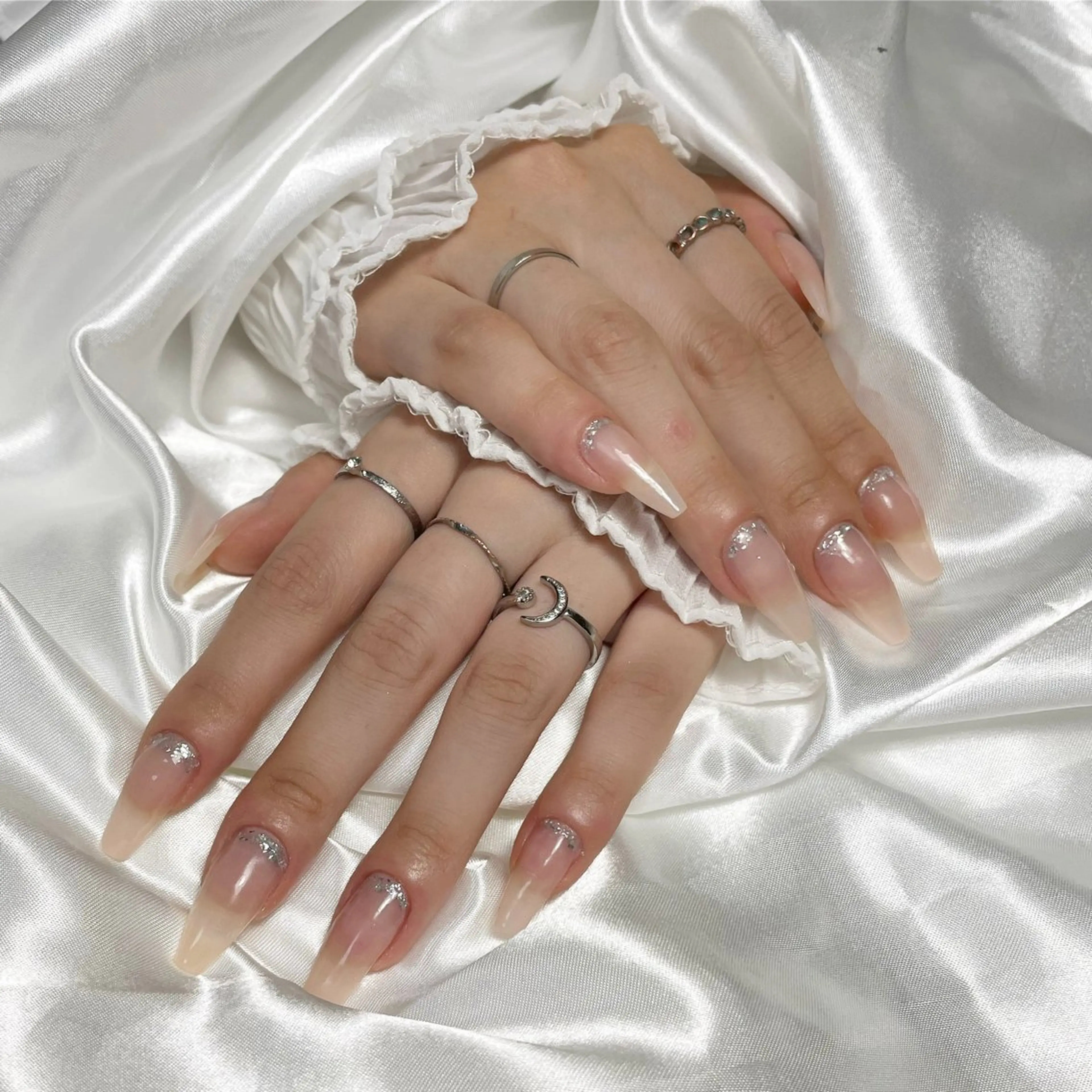 ネイル ヒグチ ユリエのネイルデザイン