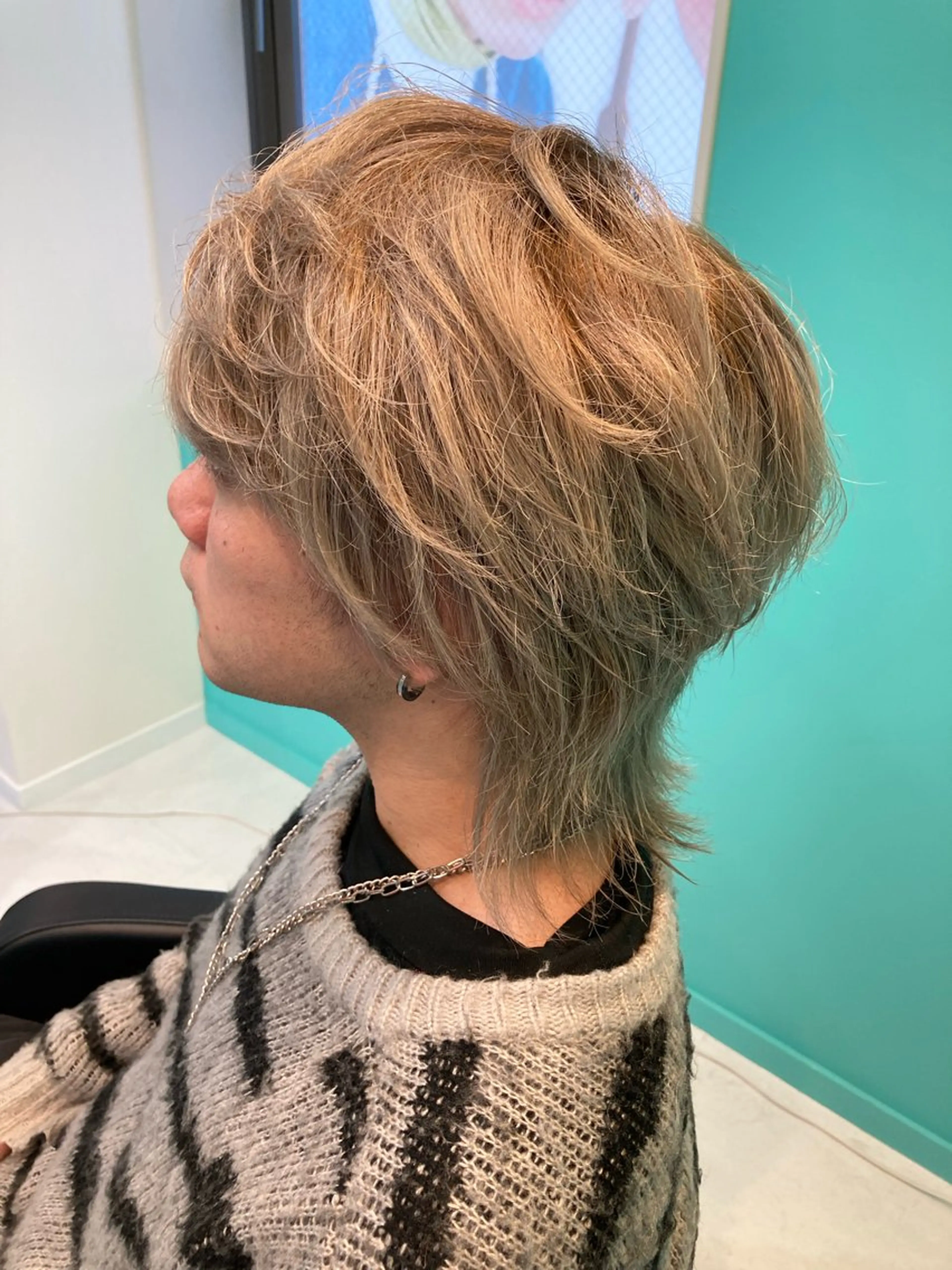 ショート カラー ベージュカラー ブリーチ シルバー シルバーベージュ ウルフカット 🫧透明感✨ブリーチ 💫ダメージレス🫧のヘアスタイル