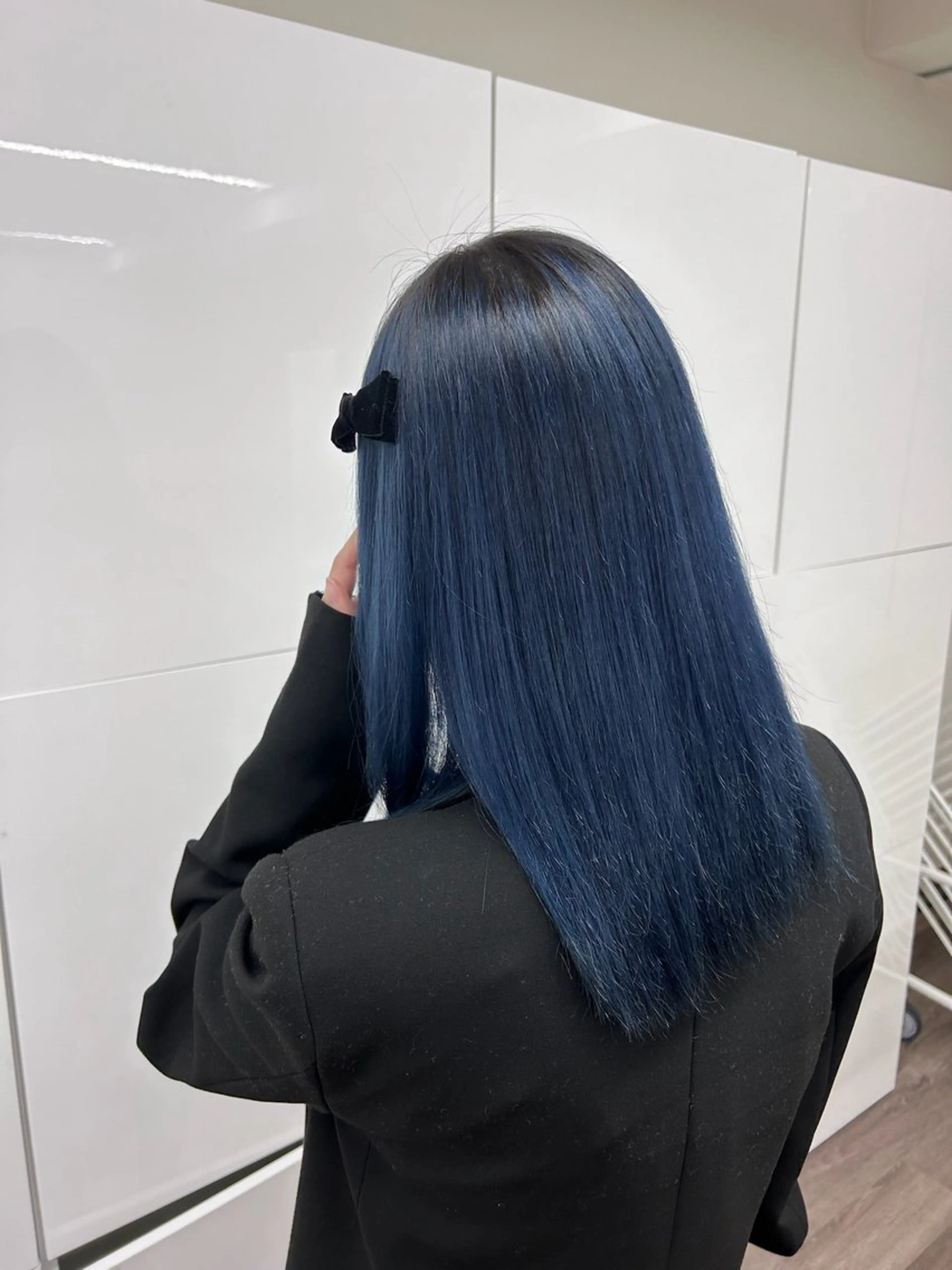 ロング カラー ブルーカラー AISA viewNAGOYAのヘアスタイル
