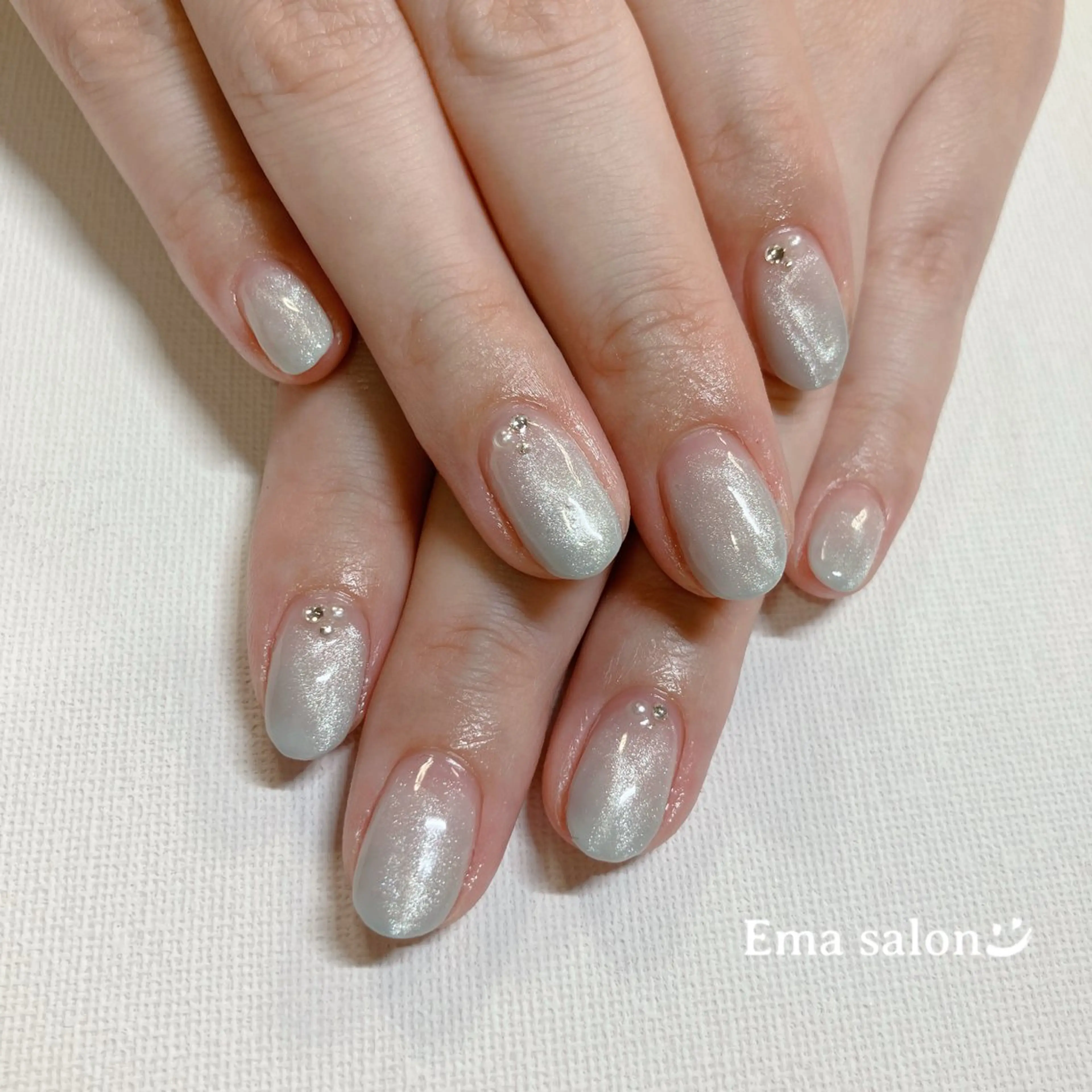 ネイル ブルー グラデーション マグネットネイル ハンドネイル Ema salon satomiのネイルデザイン