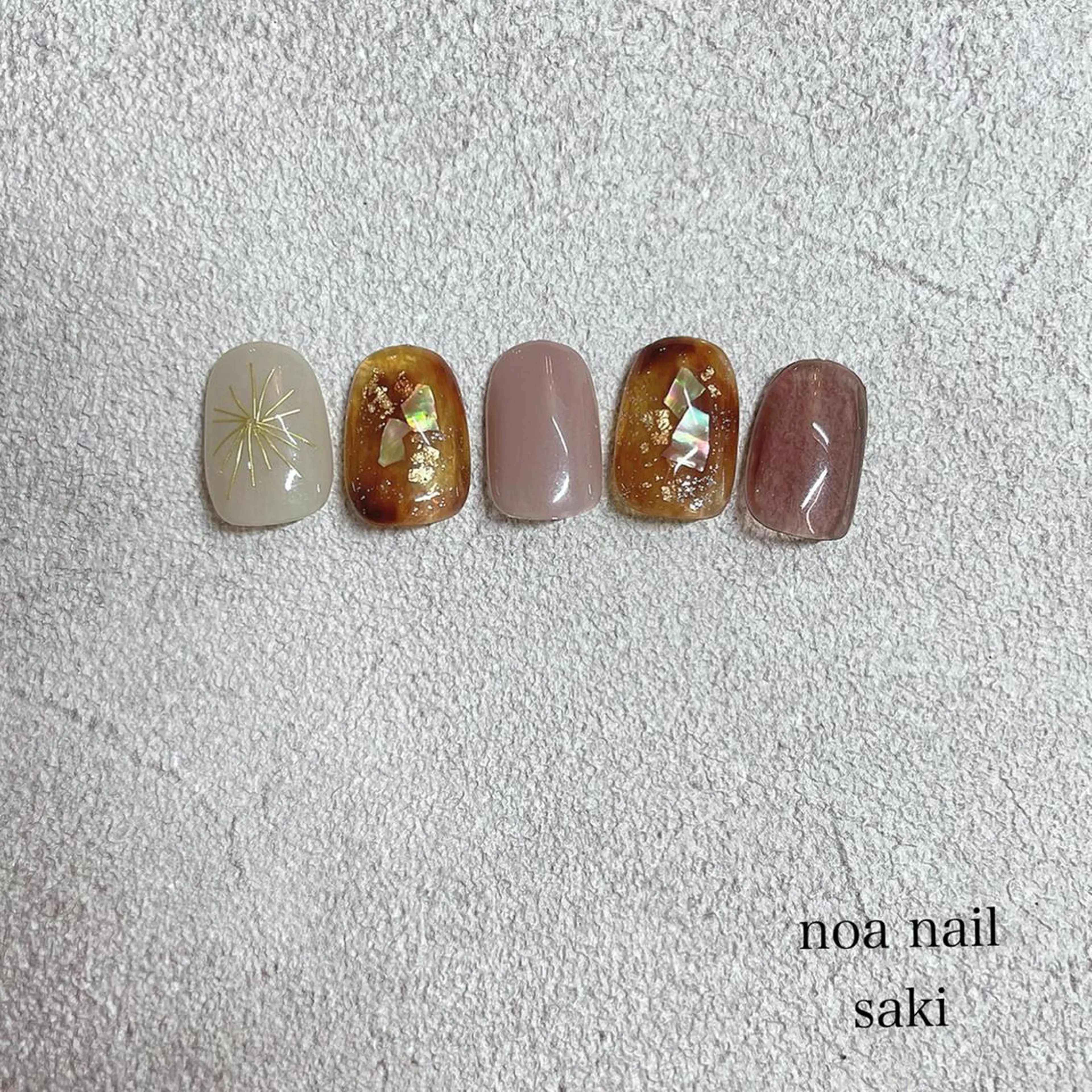 ネイル アートネイル オーロラネイル ジェルネイル 氷ネイル・うるうるネイル 韓国ネイル nailsalon noa所属・nailsalon noaのネイルデザイン