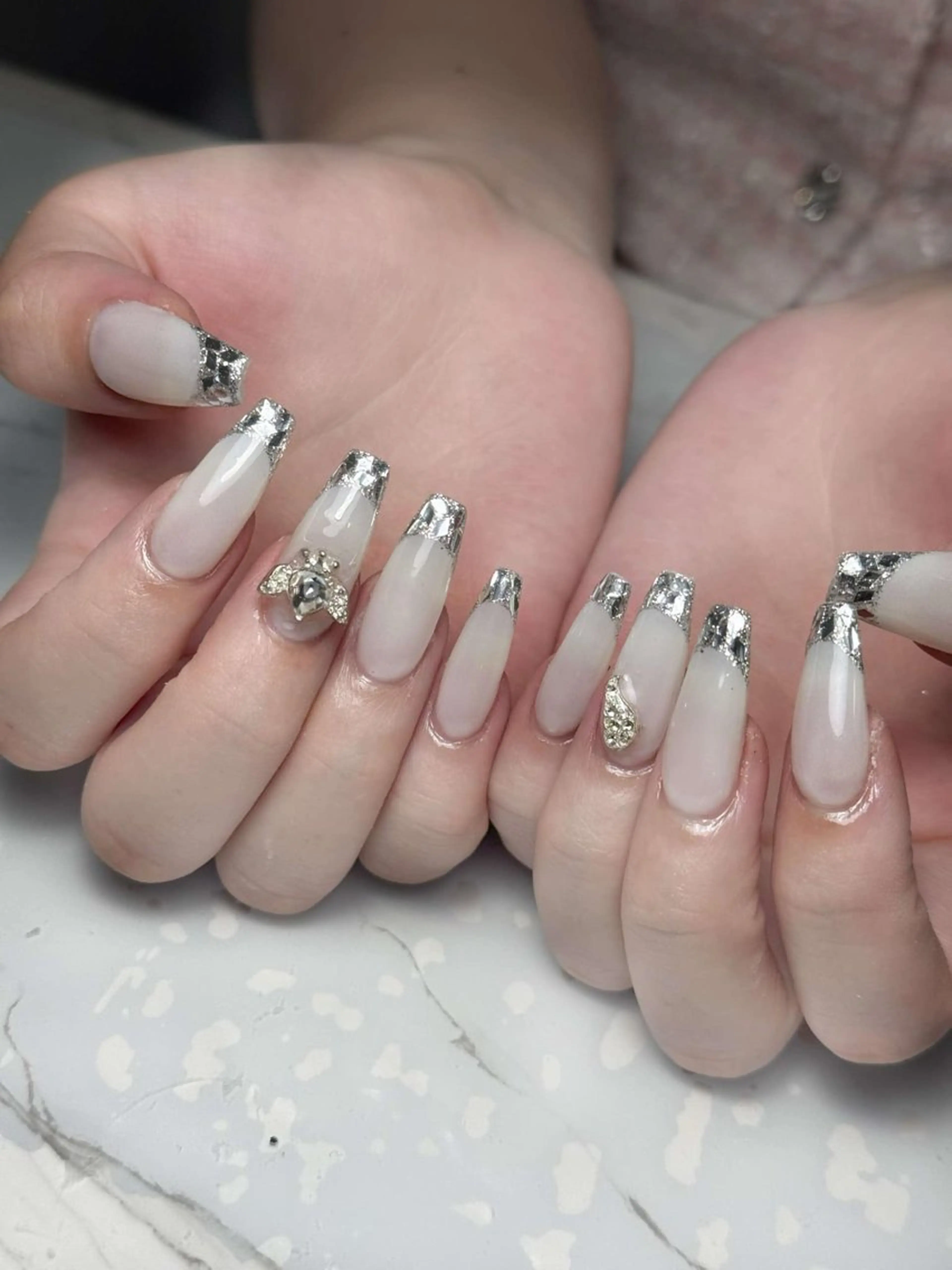 ネイル アートネイル フレンチネイル ジェルネイル グラデーション 韓国ネイル さくら💮💮 【オフ無料】のネイルデザイン