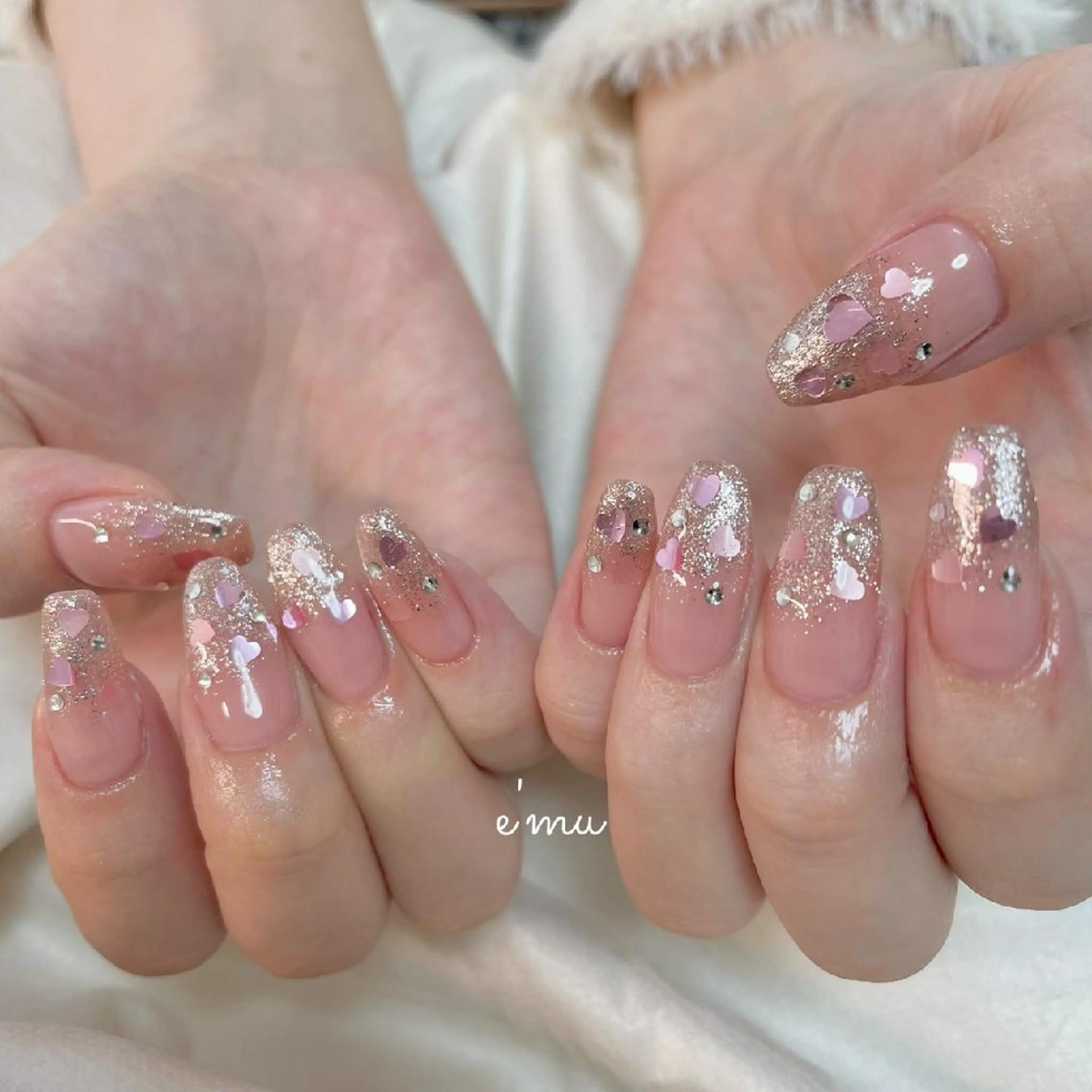 ネイル ガーリー ハート キラキラネイル ラメ(グリッター) ラメグラデーション ハンドネイル nail salon e'mu💐のネイルデザイン