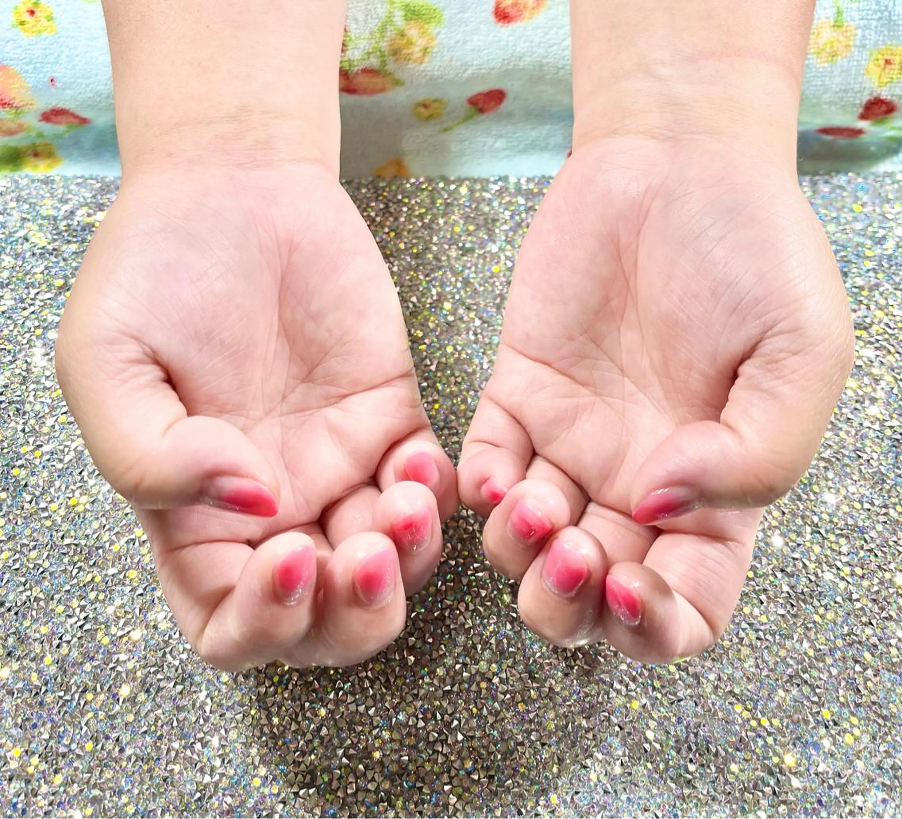 ネイル グラデーション ピンク ハンドネイル Tairacchi ﾀｲﾗｯﾁのエステ・リラクイメージ