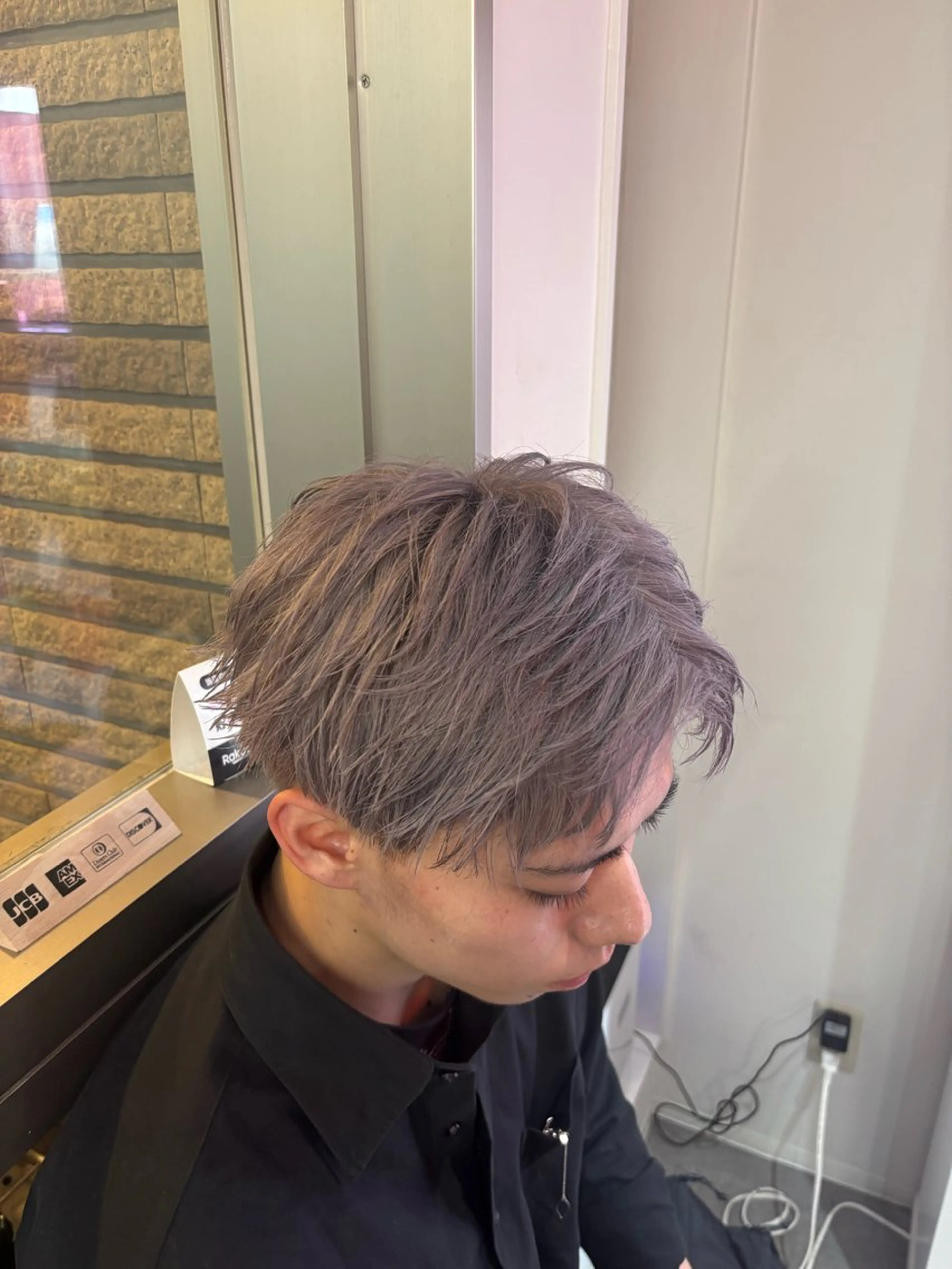 カラー メンズハイトーン 北斗💍レイヤーのヘアスタイル