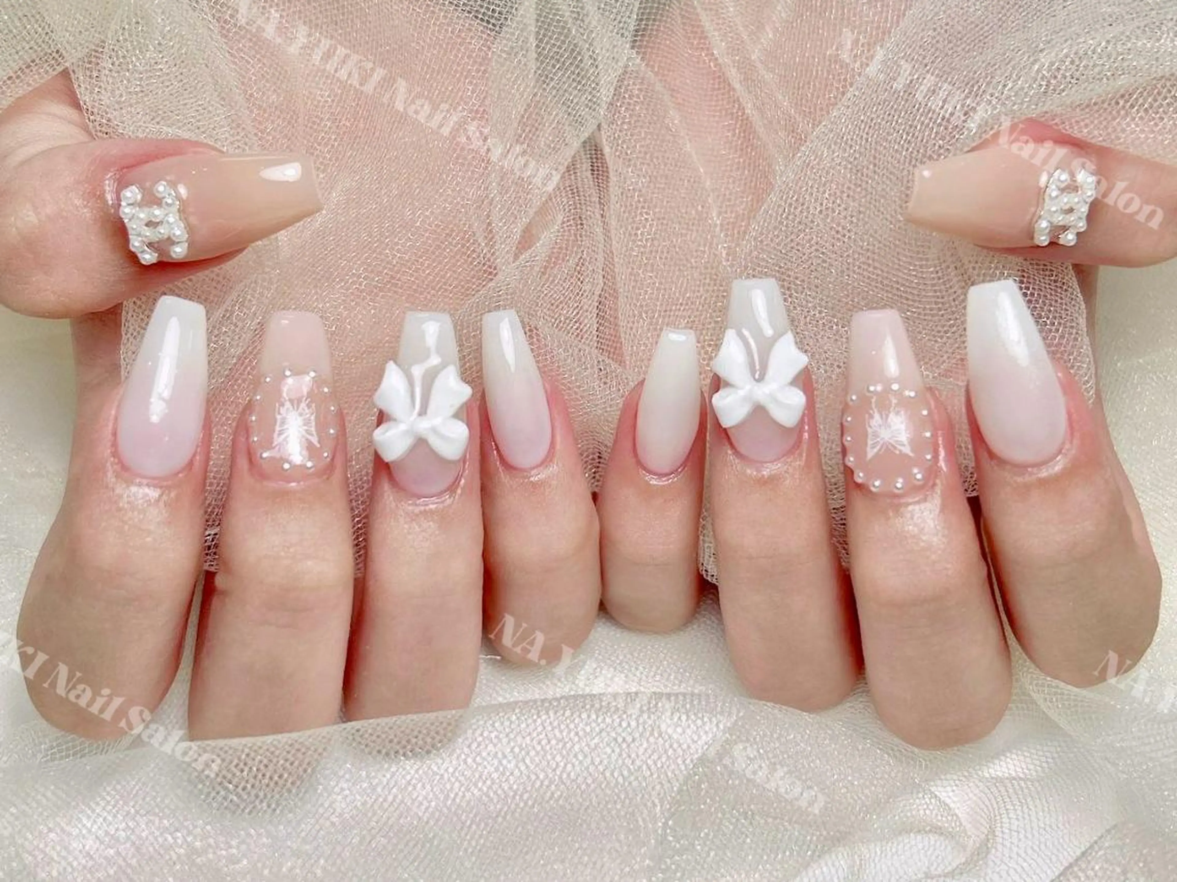 ネイル ハンドネイル ハンドケア Queenie 🦋のネイルデザイン