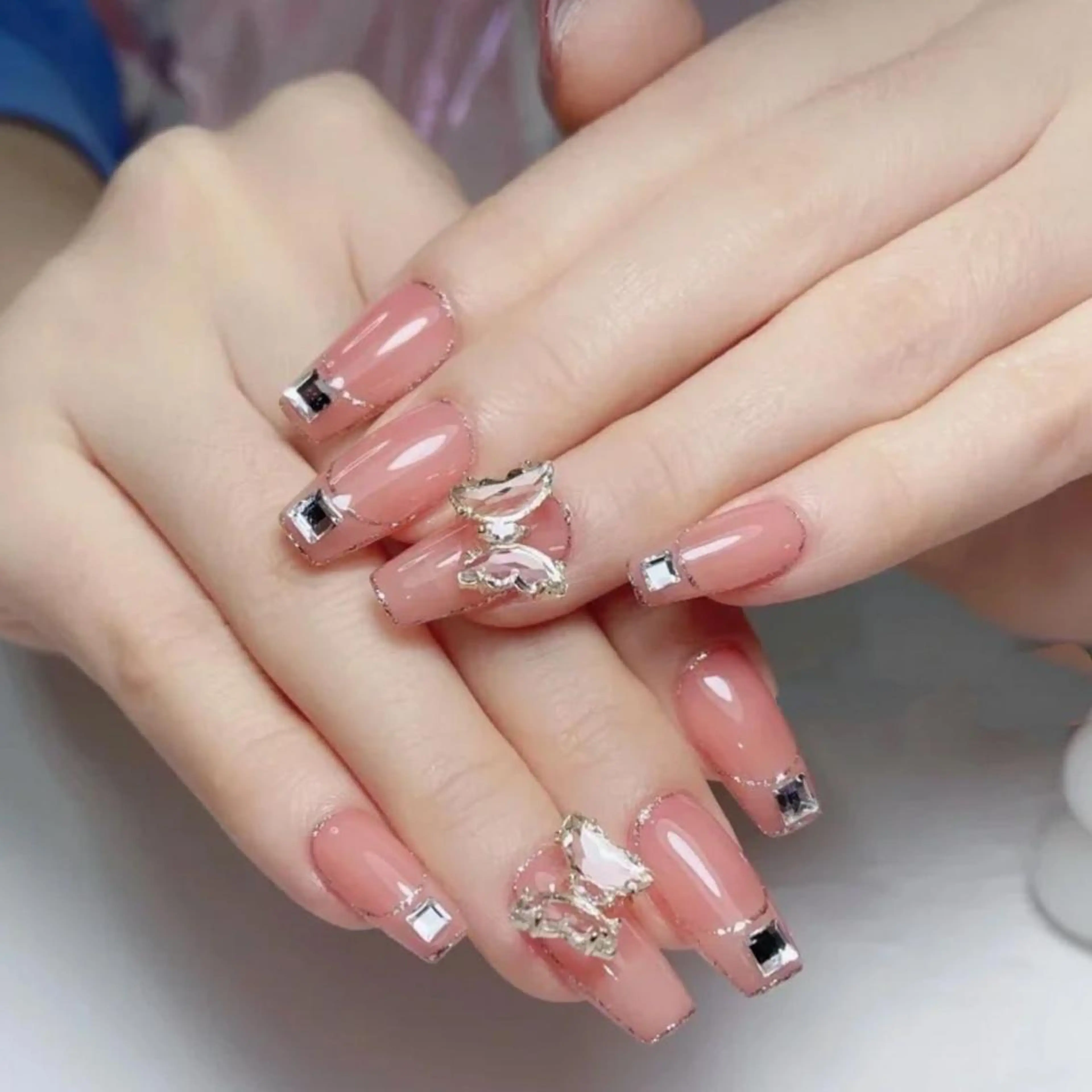 ネイル アートネイル 長さ出し ネイルチップ Queens テイのネイルデザイン