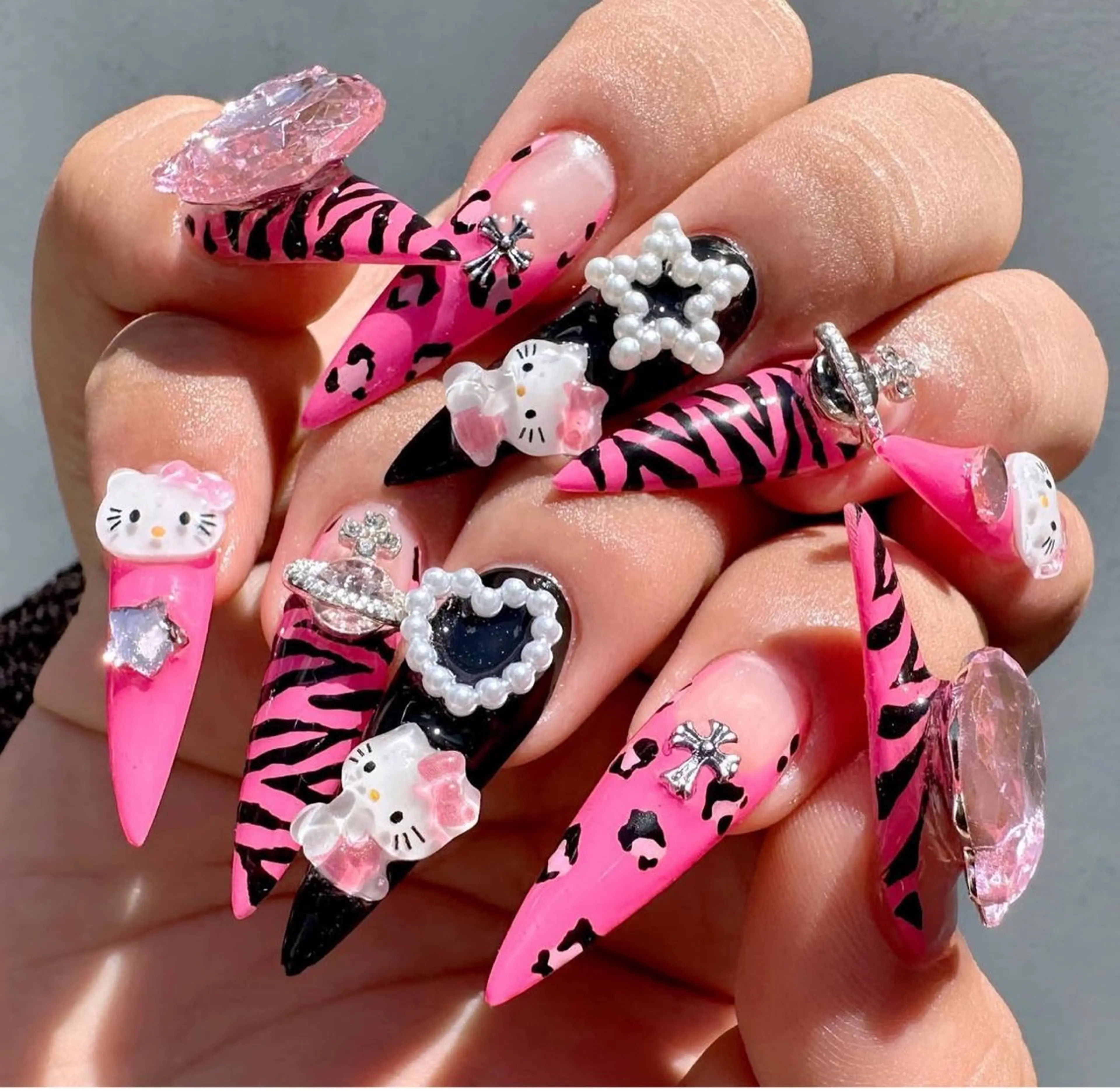 ネイル アートネイル ジェルネイル グラデーション キラキラネイル ミラーネイル Kitty Nailのネイルデザイン