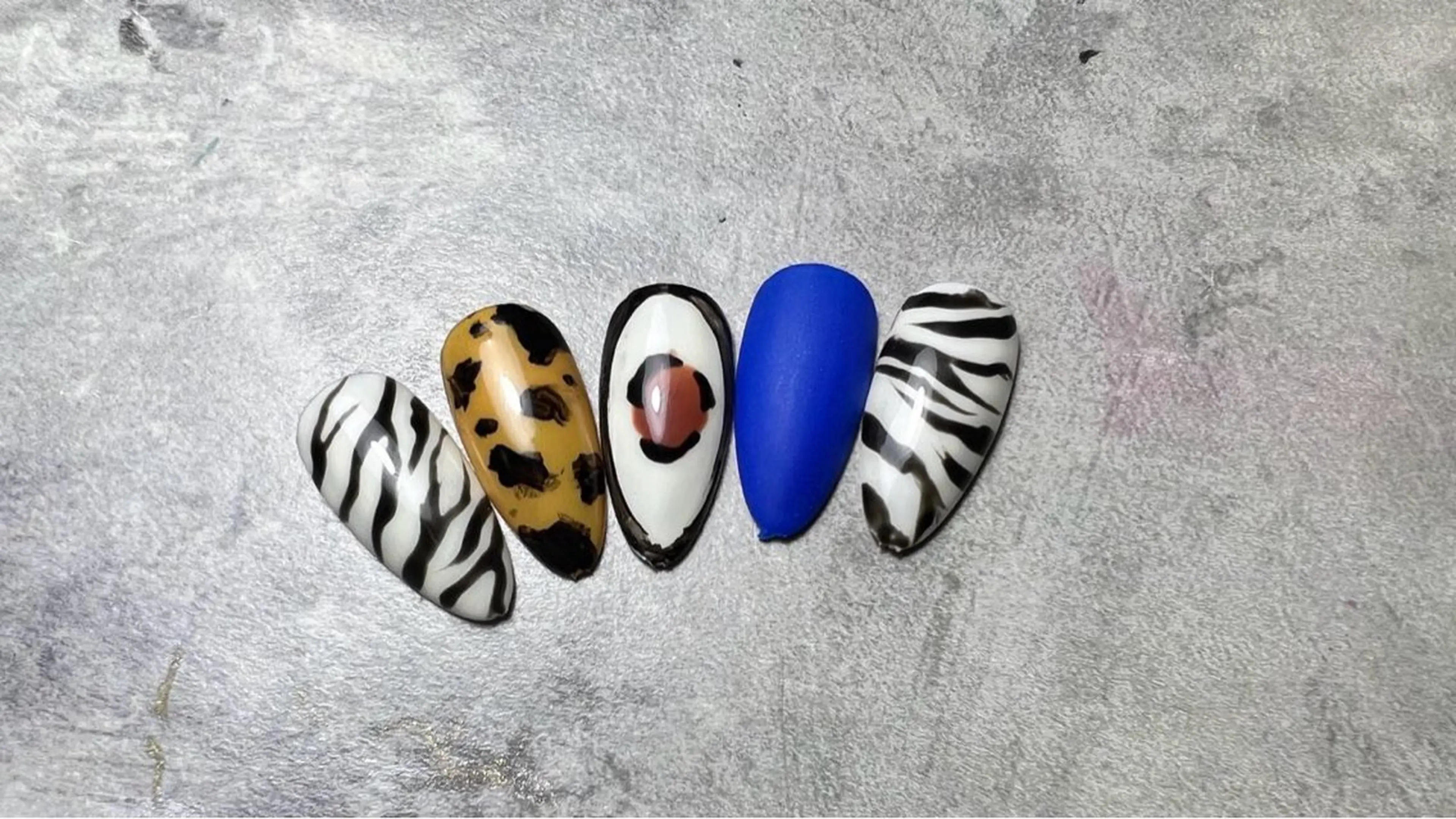 ネイル イブ ネイリのネイルデザイン