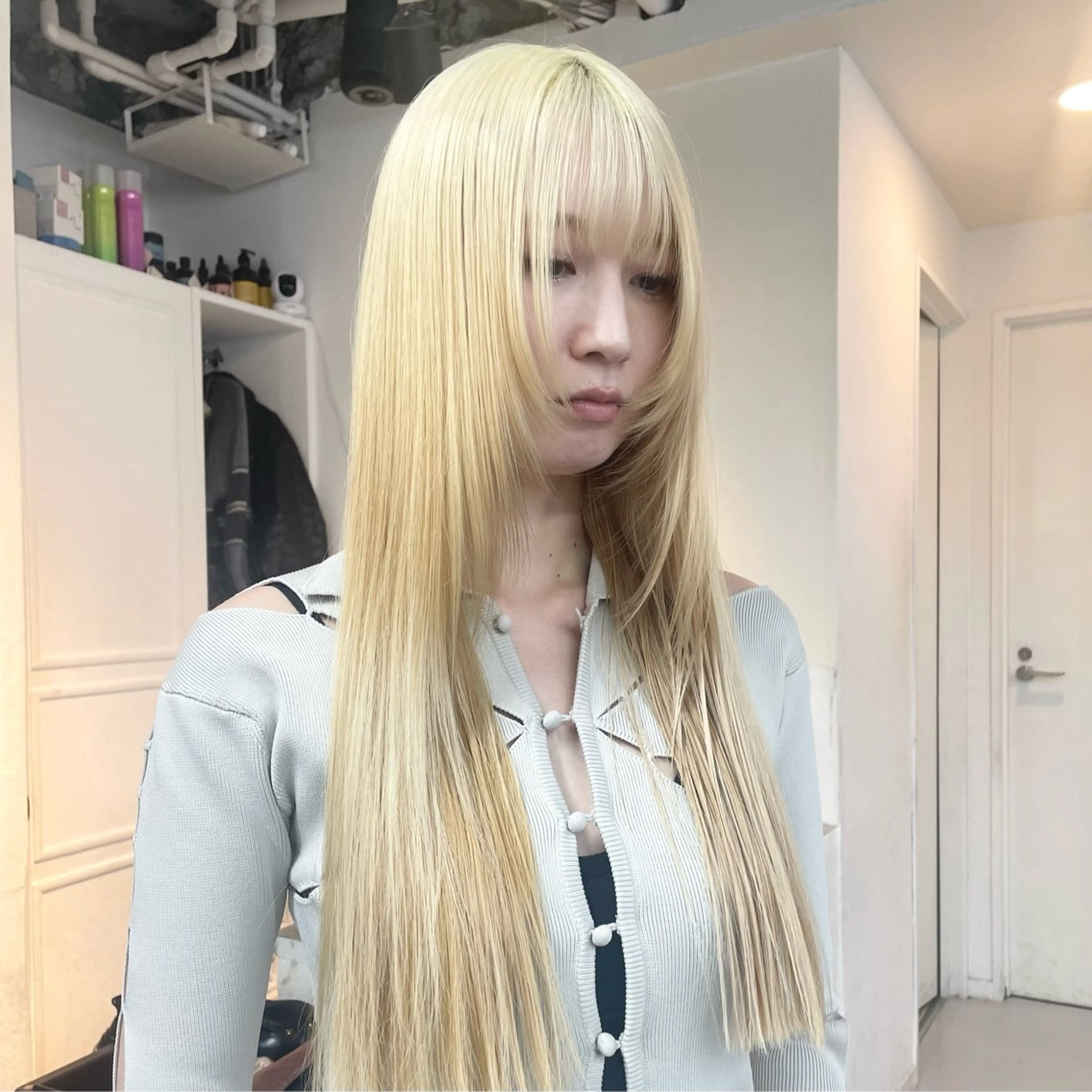 ロング カラー ブロンド ホワイトブロンド ボブ ロング ヘアカラー トリートメント ヘアセット ブロンド・ハイトーン ／遠藤将太のヘアスタイル