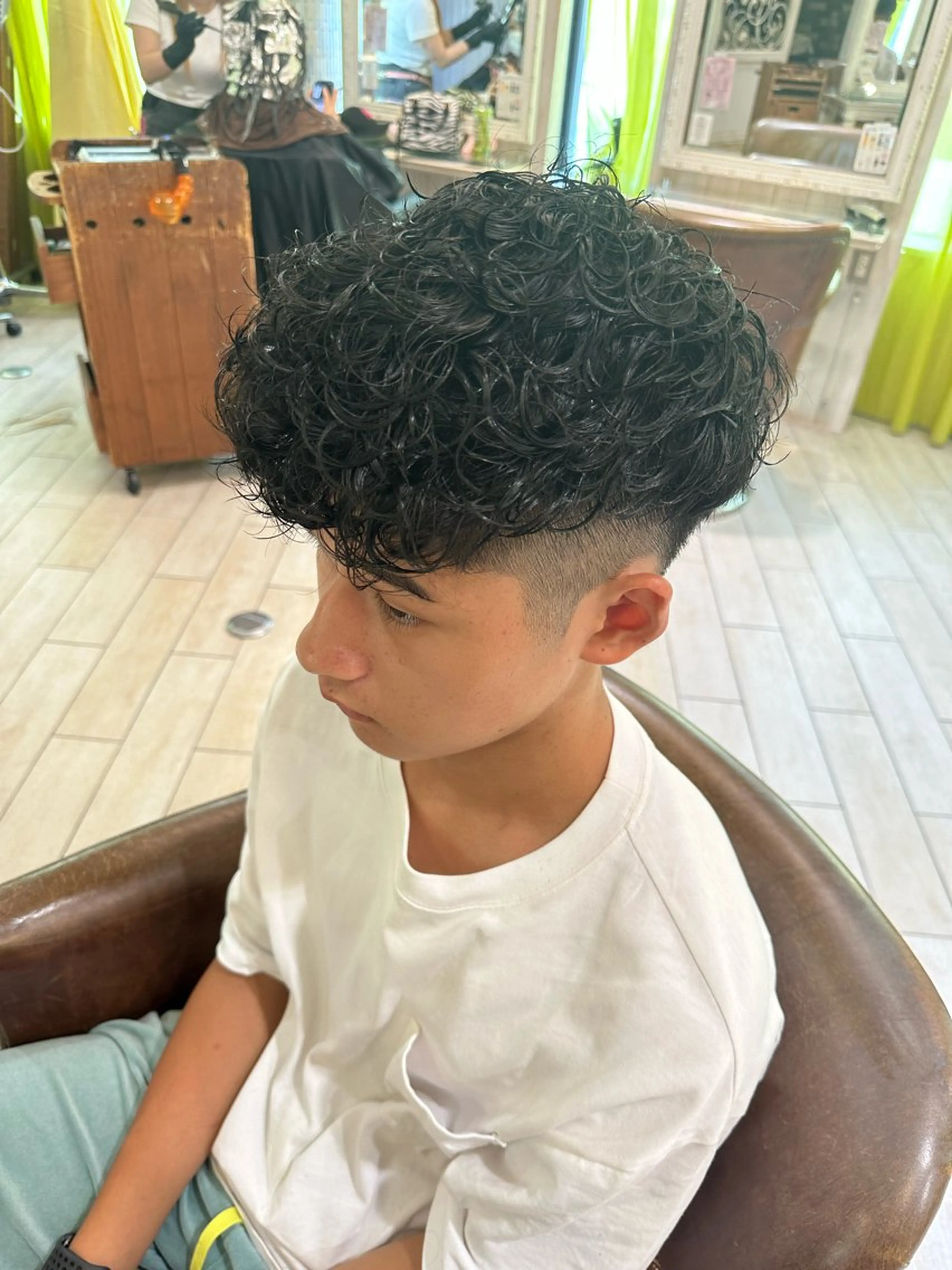 パーマ メンズ 増渕 駿介のヘアスタイル