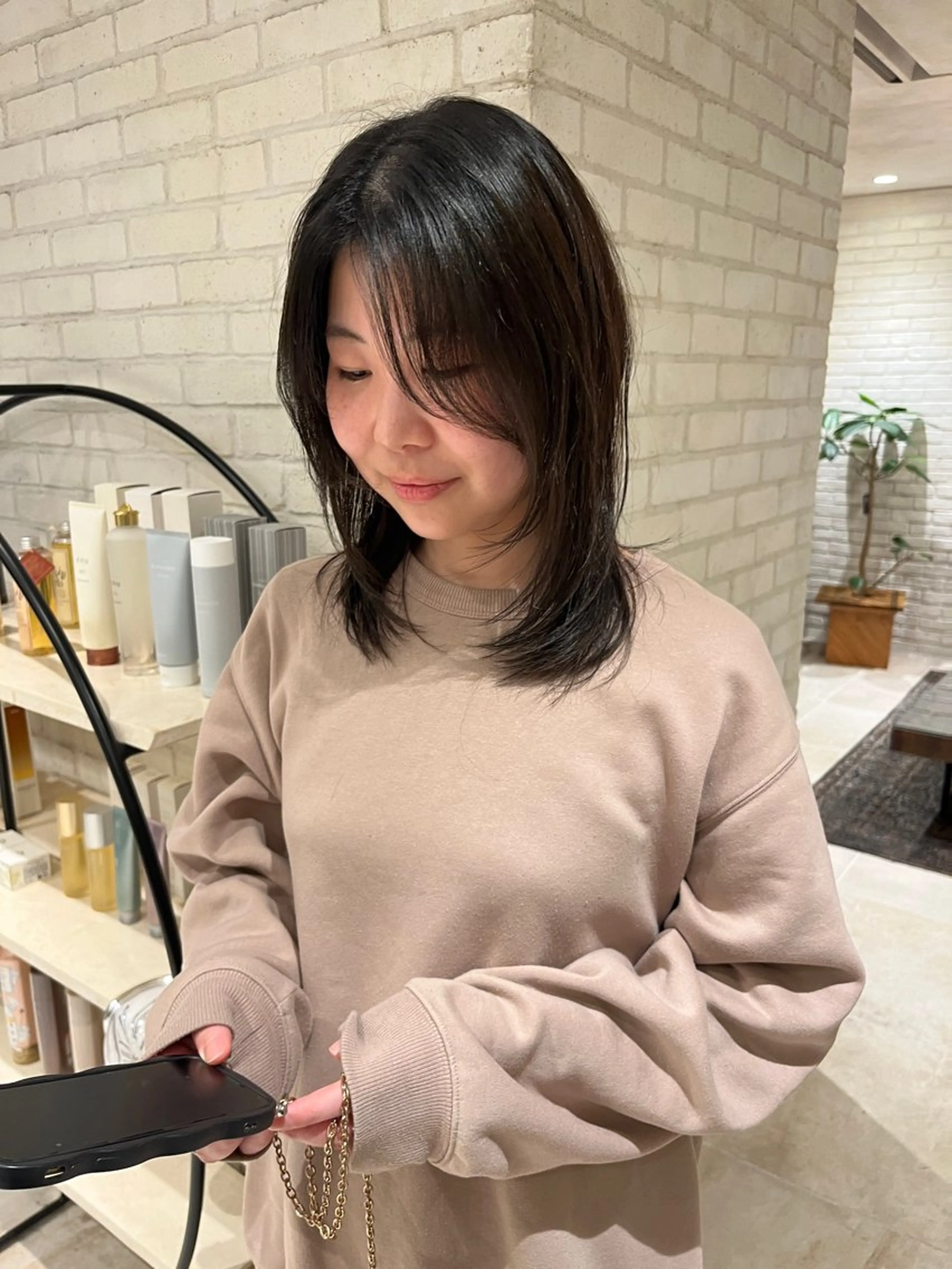 ミディアム レイヤーカット 橘 ゆきののヘアスタイル