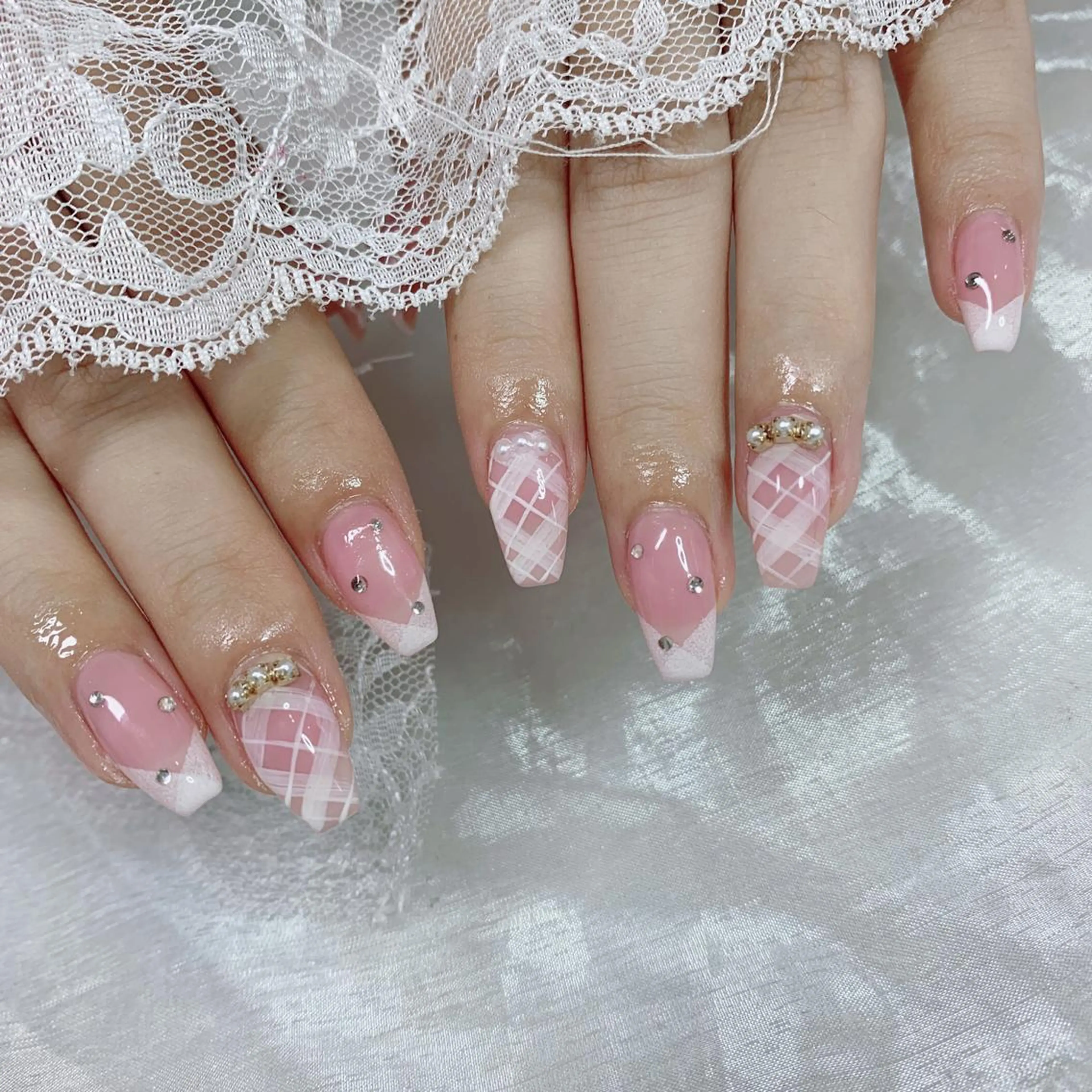 ネイル ハンドネイル La neige* yuki 🥯🍑のネイルデザイン