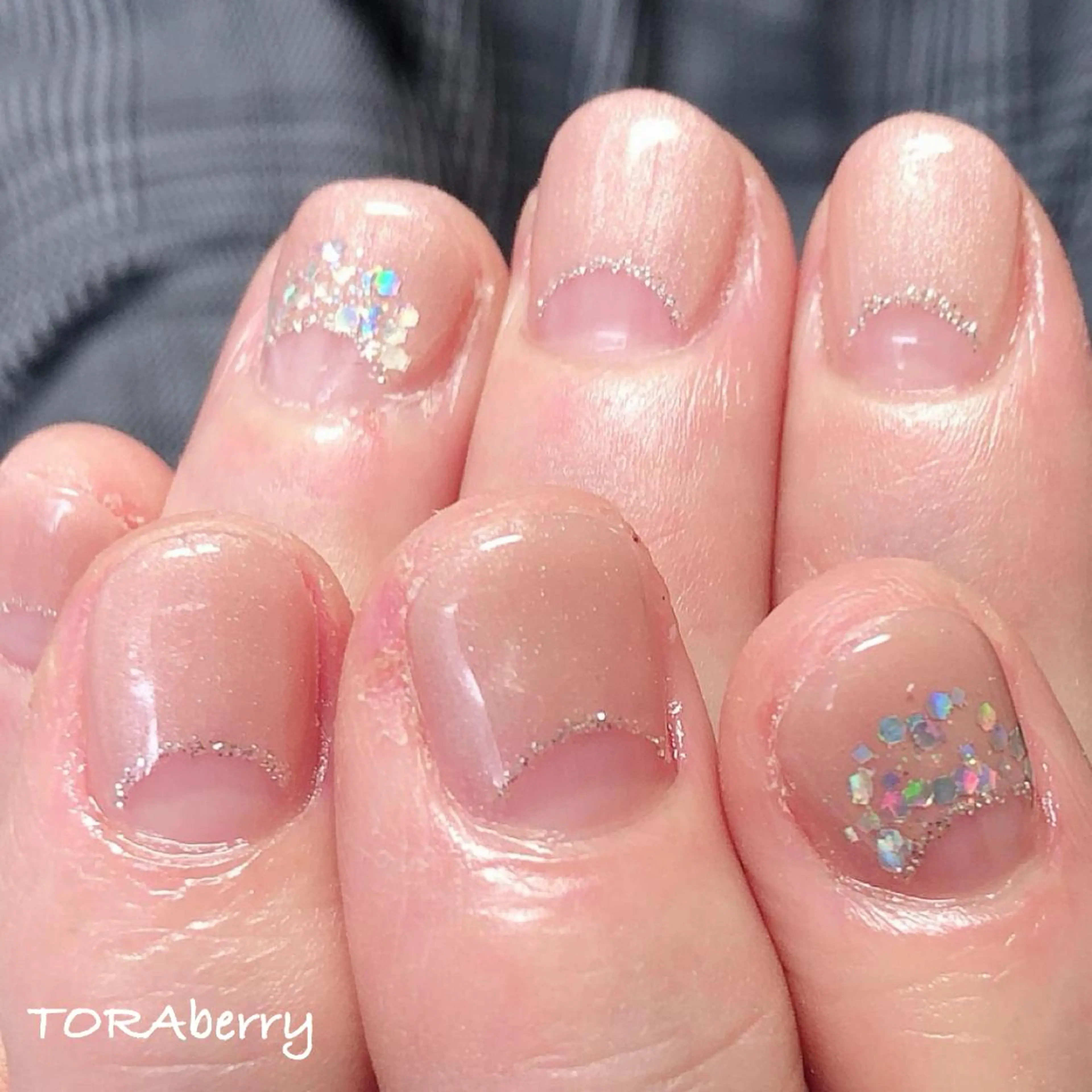 ネイル フレンチネイル 逆フレンチ ハンドネイル ネイリスト なつみのネイルデザイン