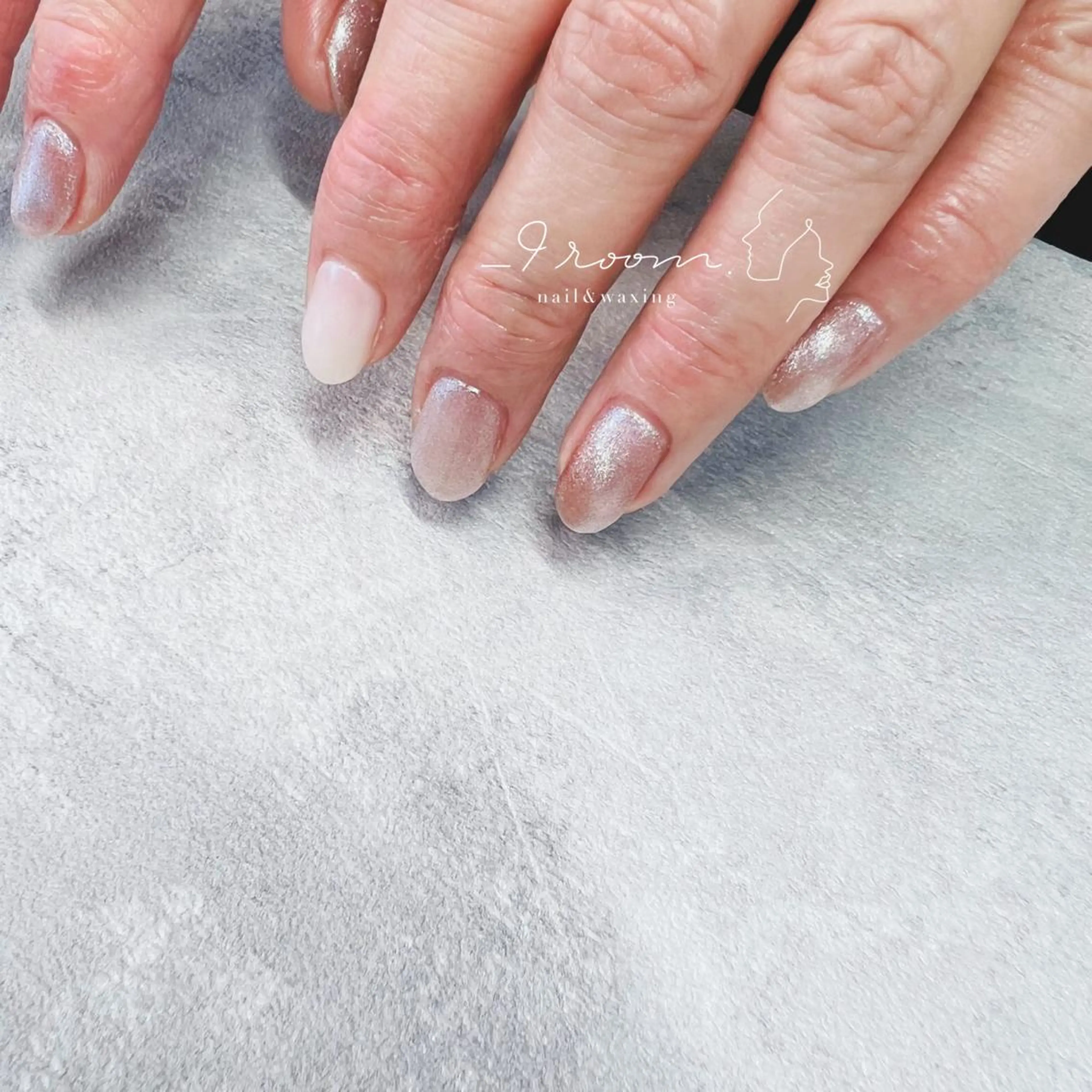 ネイル キラキラネイル ラメ(グリッター) マグネットネイル _9 room. Yoshimiのネイルデザイン