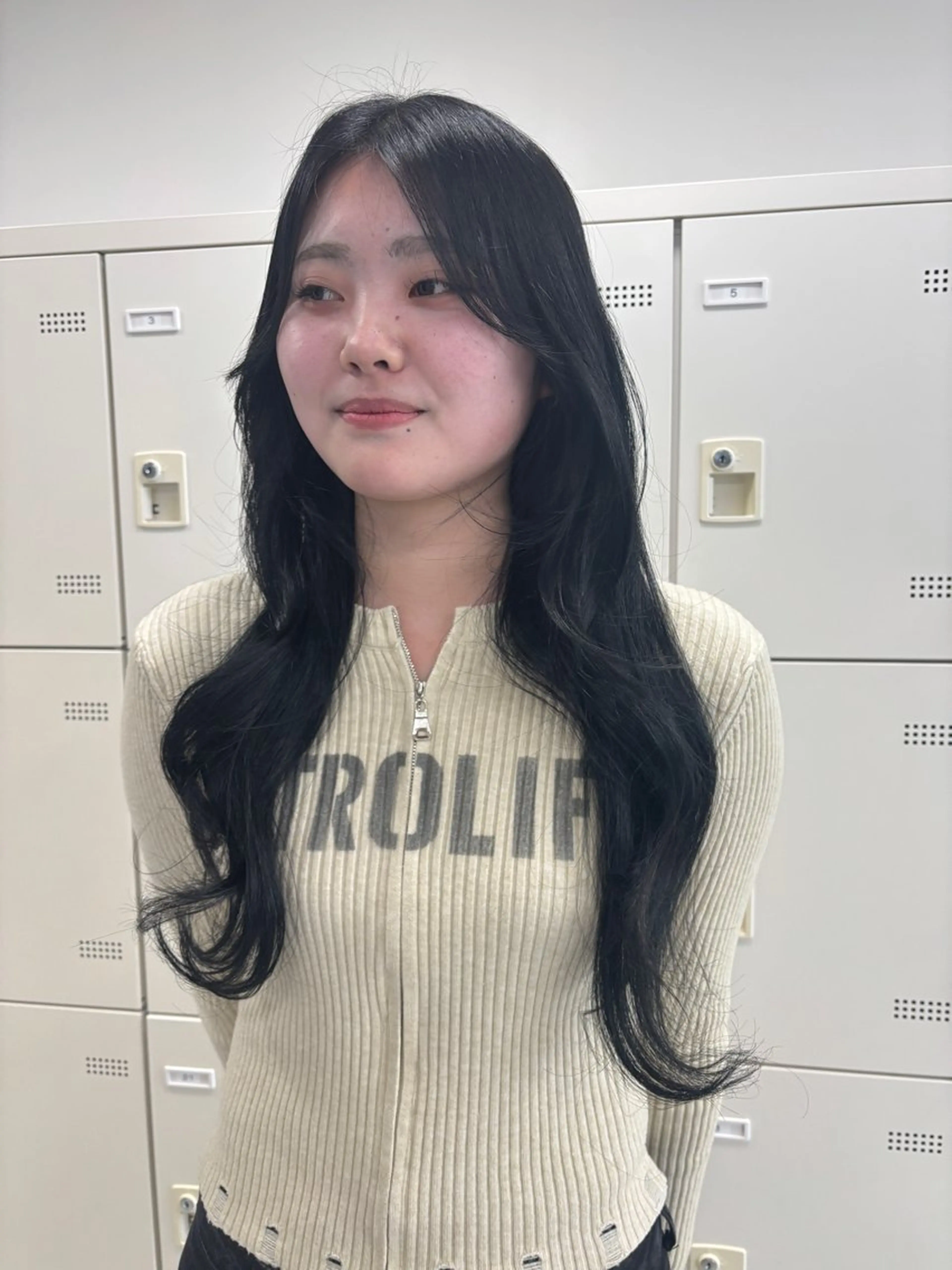 ロング カット ヘアカラー トリートメント 韓国ヘア/ブリーチ無 しWカラー/オリーブのヘアスタイル