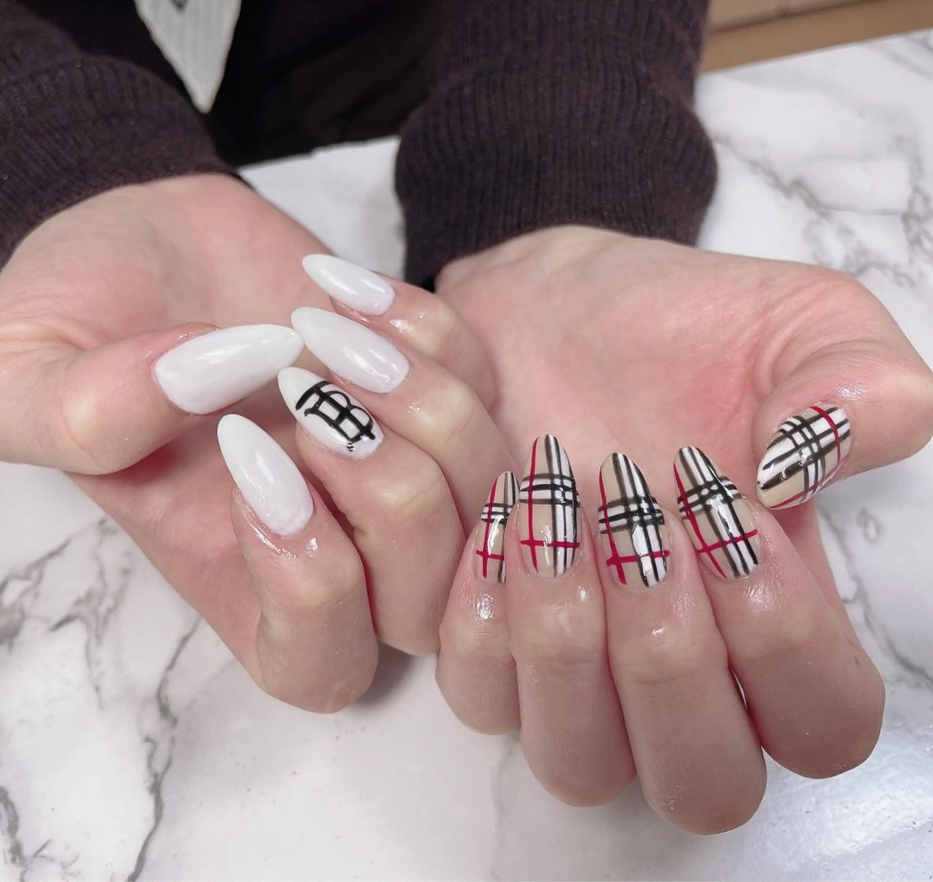 オフなし hand  nail やり放題（カラー何色でもOK、パーツつけ放題）パーツ一部別途料金の写真