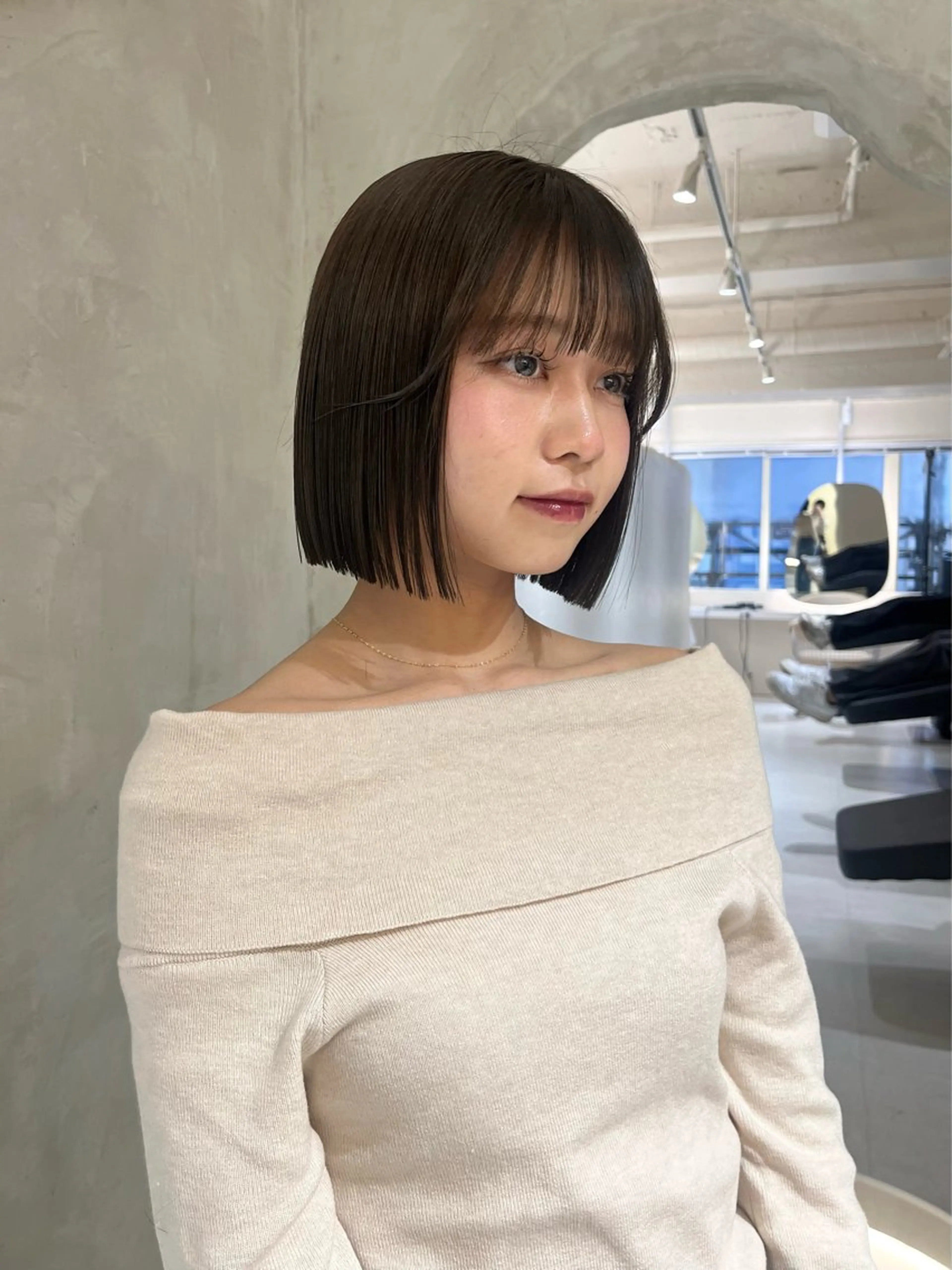 ミディアム カラー カット ヘアカラー トリートメント effect横浜所属・切りっぱなしボブ/ 艶カラー/綾莉のヘアスタイル
