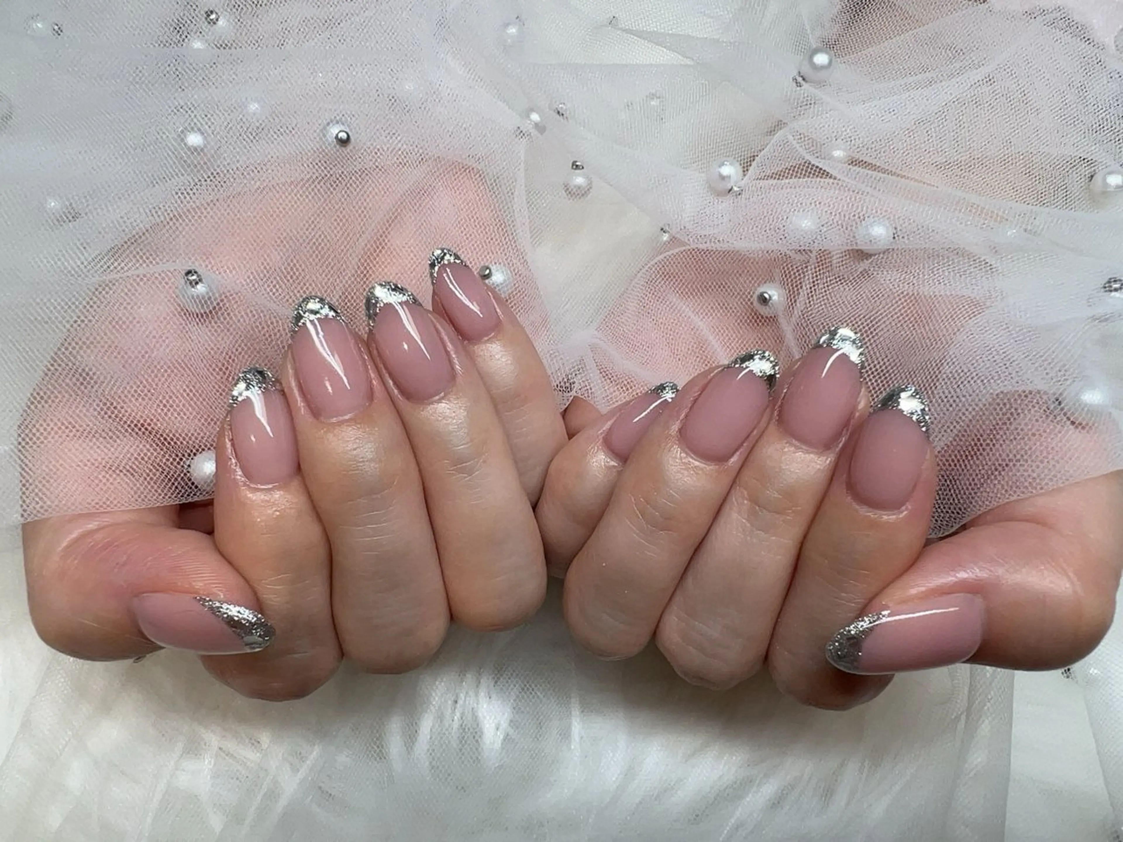 🉐オフあり💅ベースなし⭐️フレンチ➕境目ラメライン💅の写真