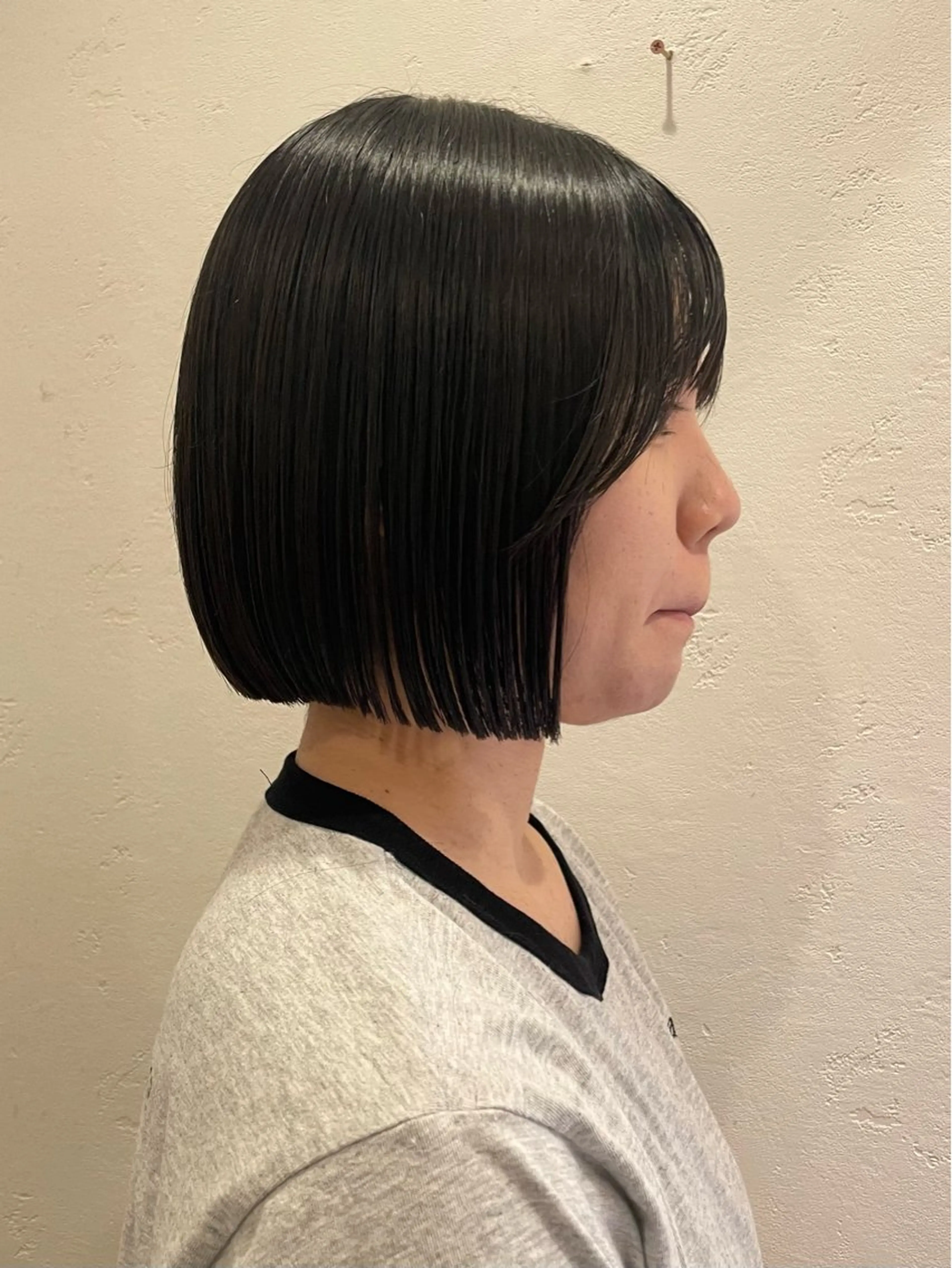 ミディアム カット 縮毛矯正 トリートメント 💖ボブ/髪質改善 顔周りレイヤー/ユイのヘアスタイル