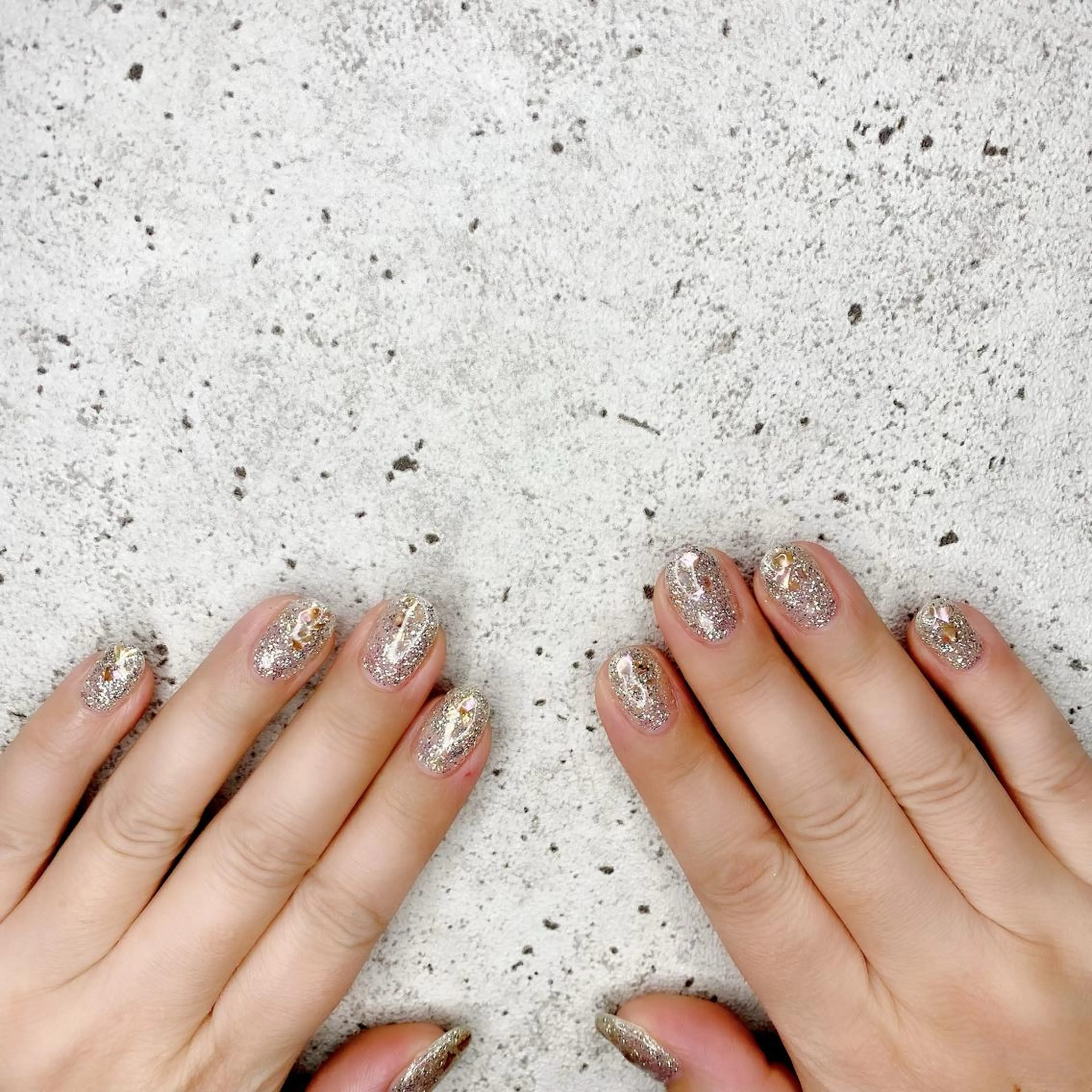 ミディアム カラー パーマ ヘアアレンジ メンズ キッズ ネイル マツエク・マツパ キラキラネイル ハンドネイル Salon Kのネイルデザイン