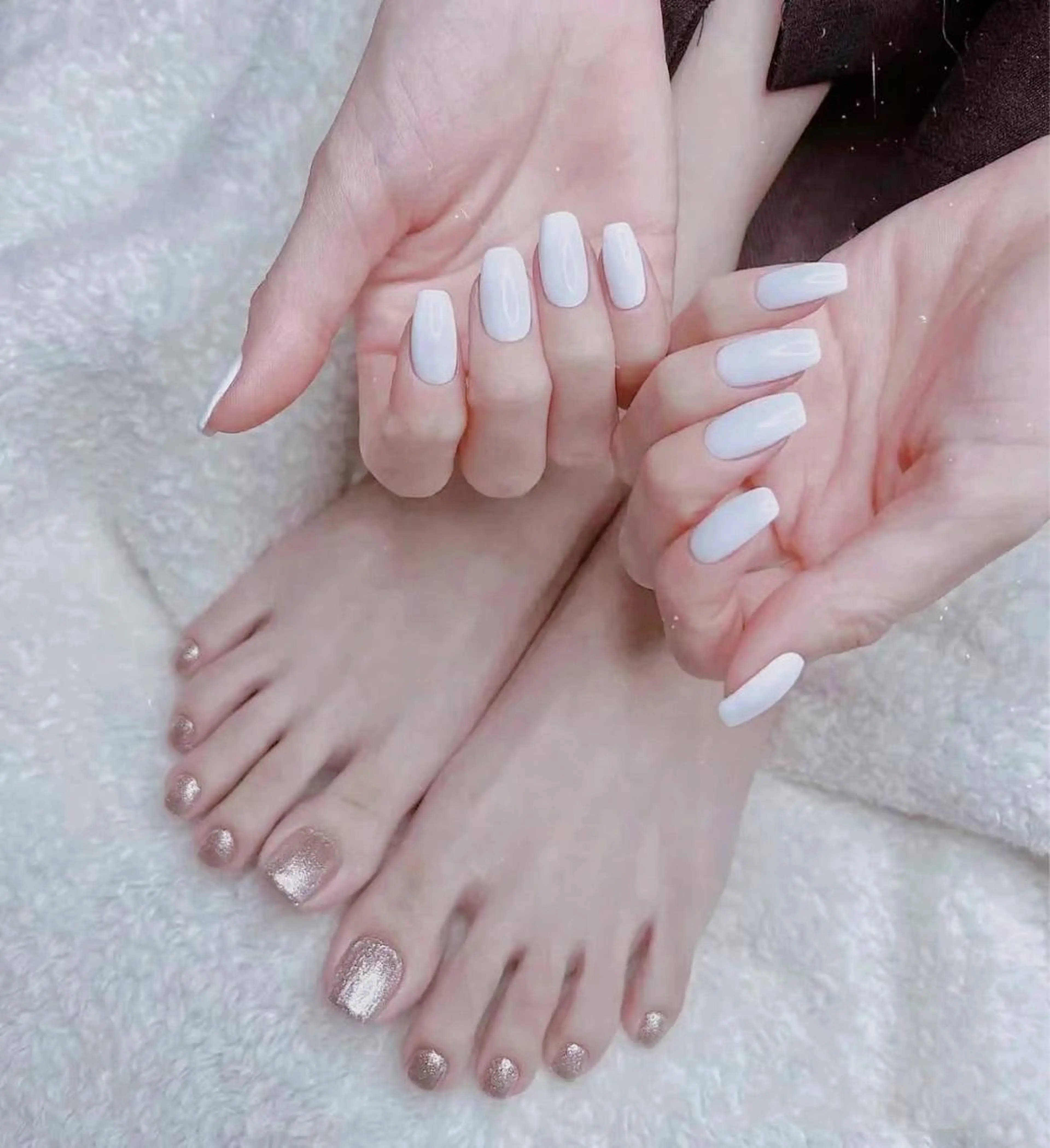 自爪のワンカラーフット 👣&ハンドの写真