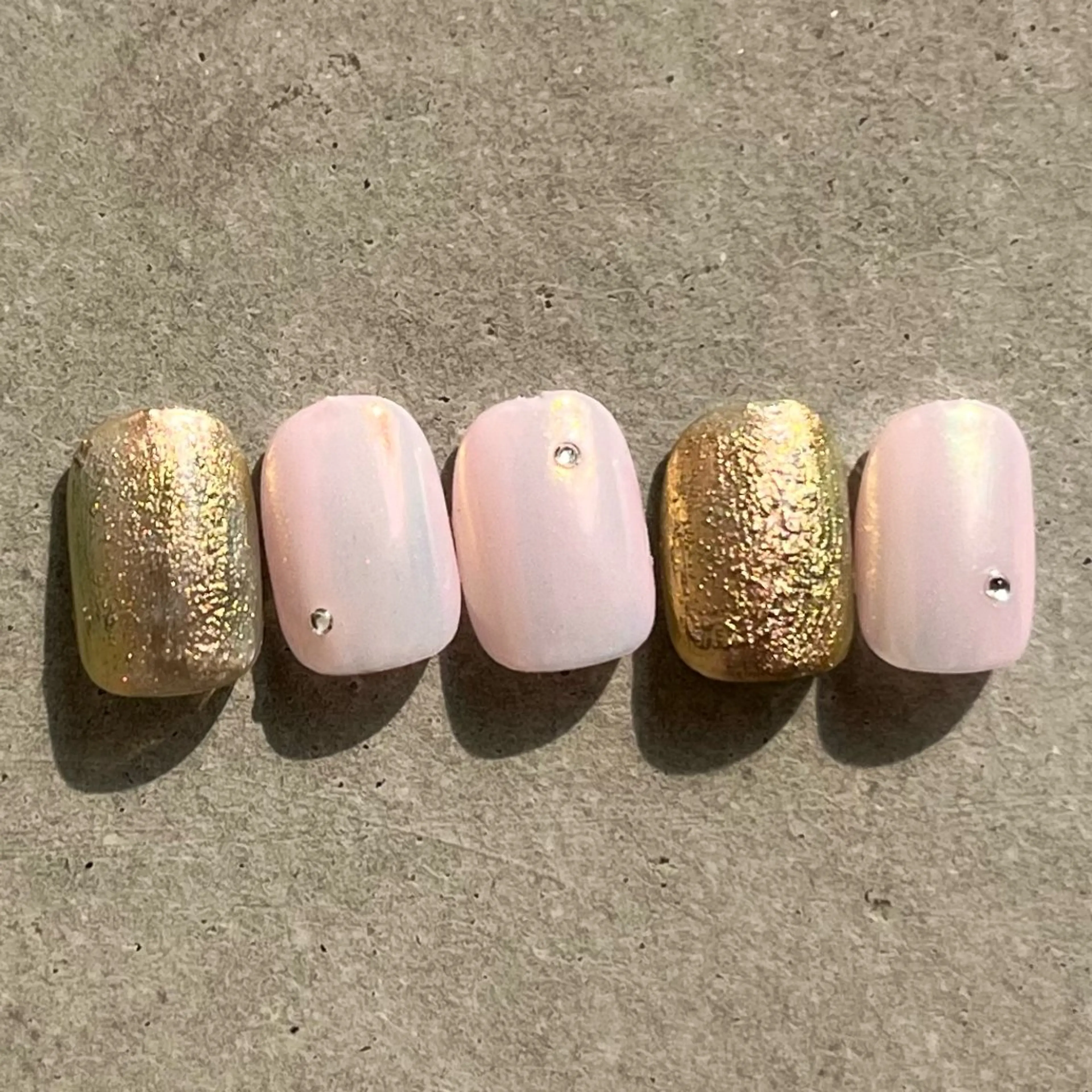 ネイル ピンク mitsuki / Manonのネイルデザイン