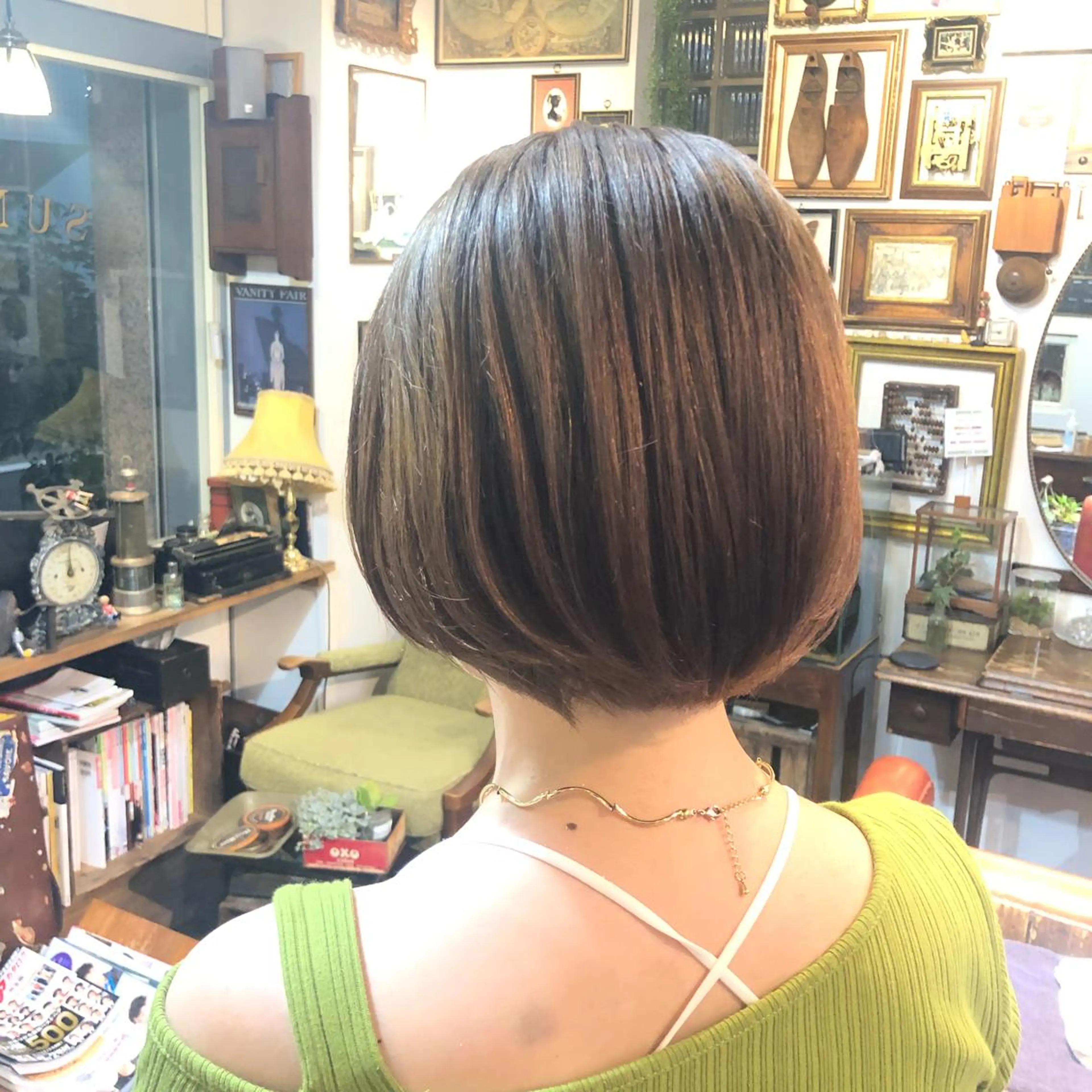 ショート カラー ヤスザトアヤノ ／レイヤー／オリーブのヘアスタイル