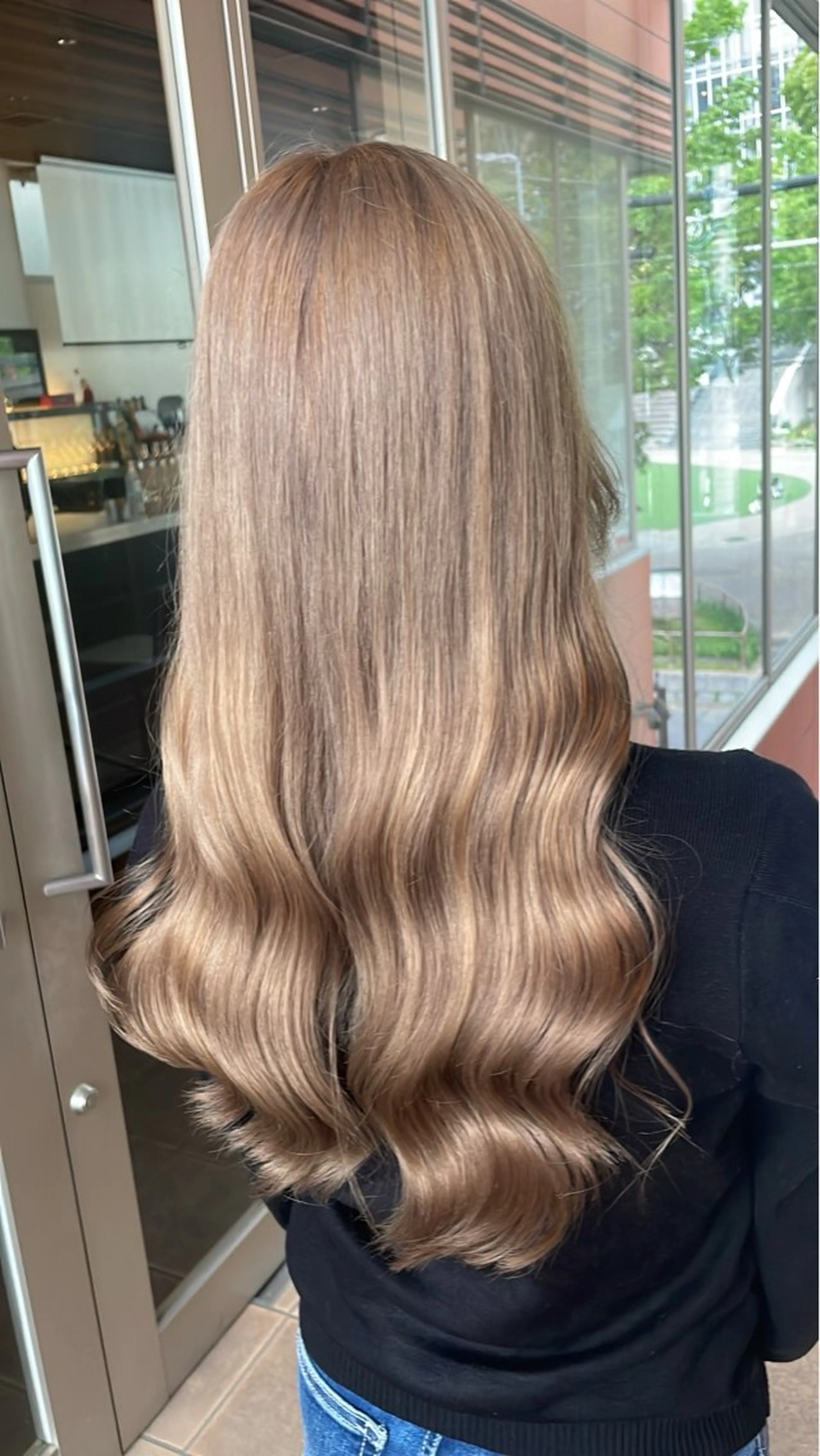 ロング カラー ヘアカラー トリートメント ブリーチ/髪質改善/ ハイトーン/暖色のヘアスタイル