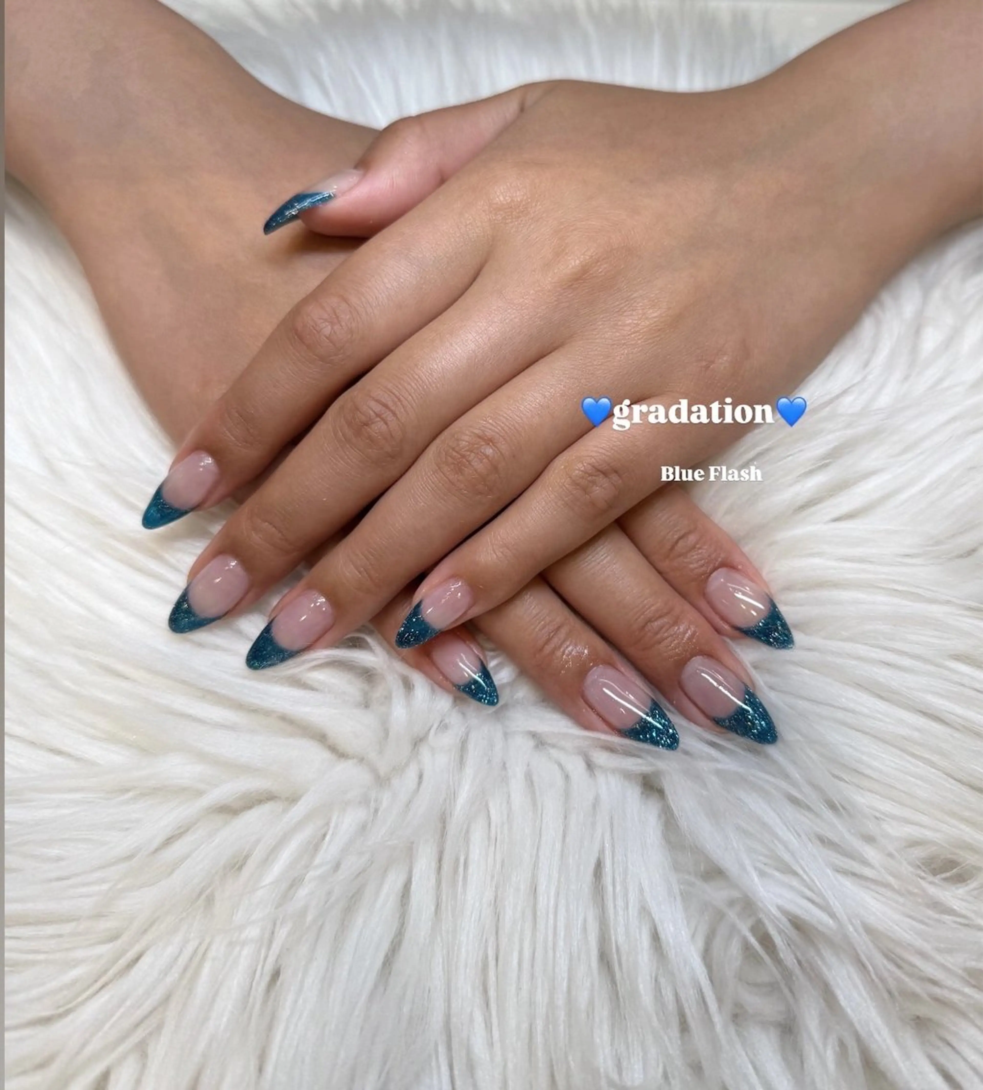 ネイル フラッシュネイル フレンチネイル グラデーション ラサンセリテ所属・ラサンセリテ moekaのネイルデザイン