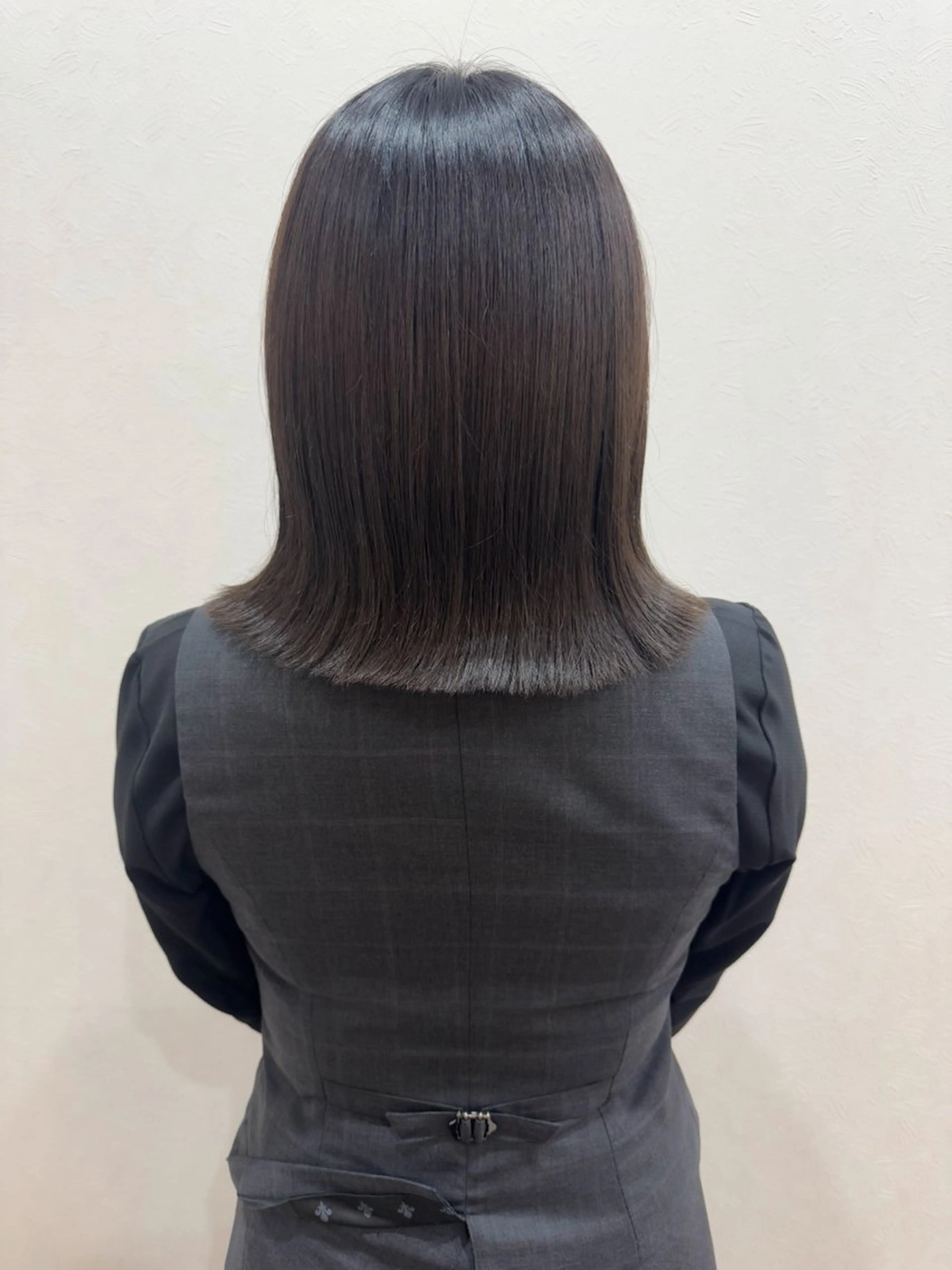 ミディアム Limb所属・市塚 あみのヘアスタイル