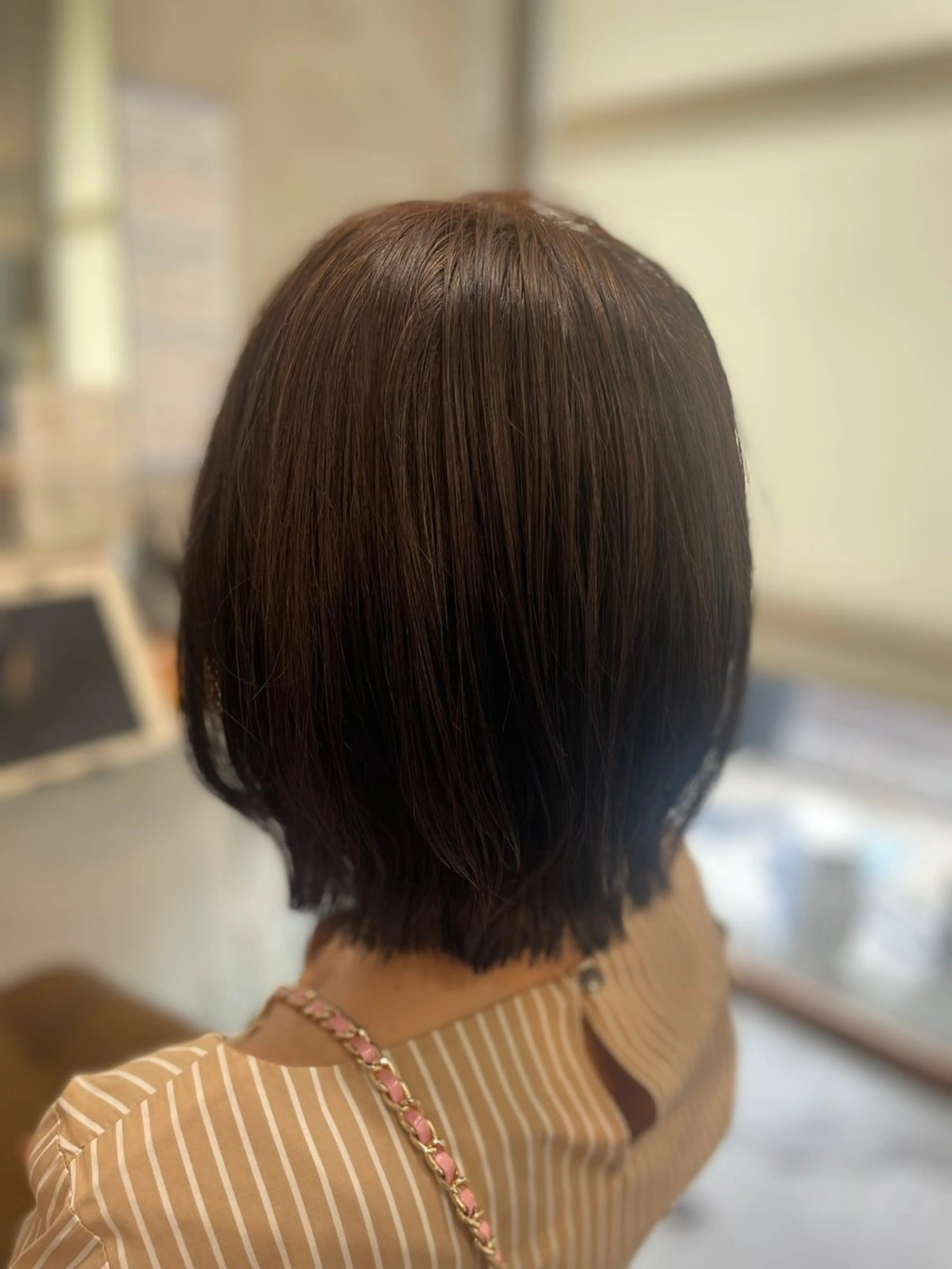 ミディアム ボブレイヤー ボブ レイヤーカット カット momoka 女性限定のヘアスタイル