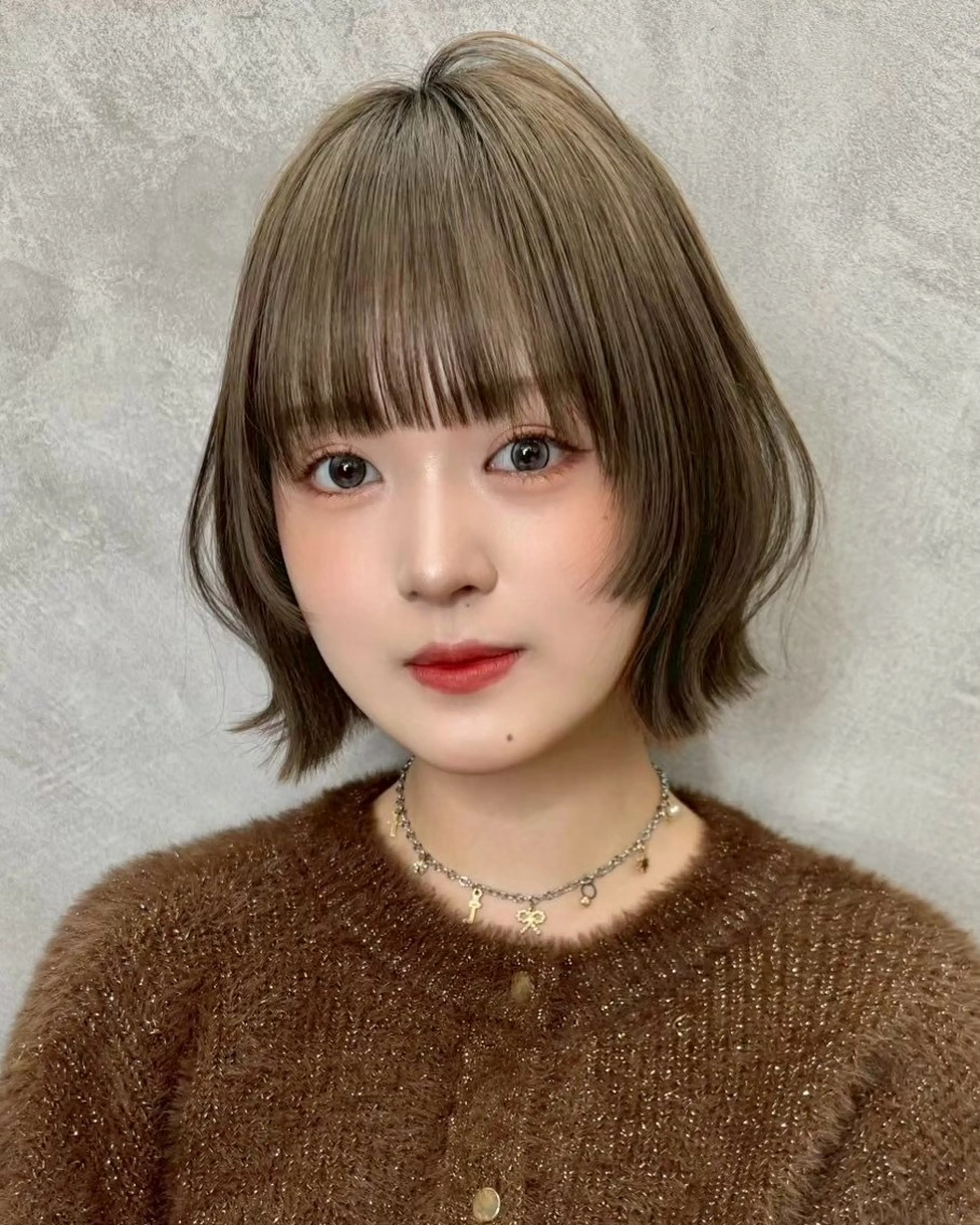 ショート カラー 切りっぱなしボブ ブリーチ ブリーチなしカラー ボブ 顔周りカット カット ヘアカラー ボブ/縮毛矯正/美髪 髪質改善/大和田拓夢のヘアスタイル