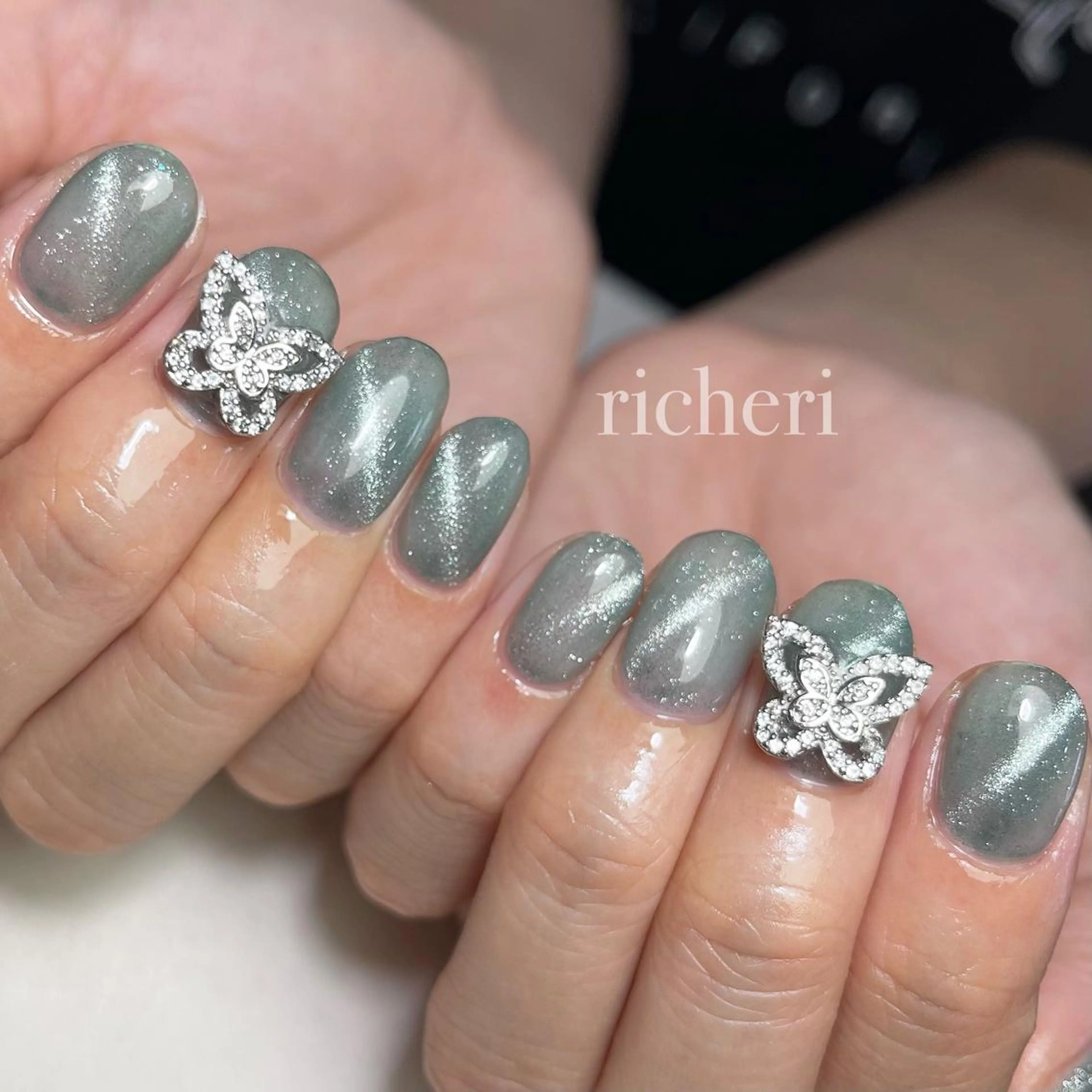 ミディアム ネイル ハンドネイル richeri beautyのエステ・リラクイメージ