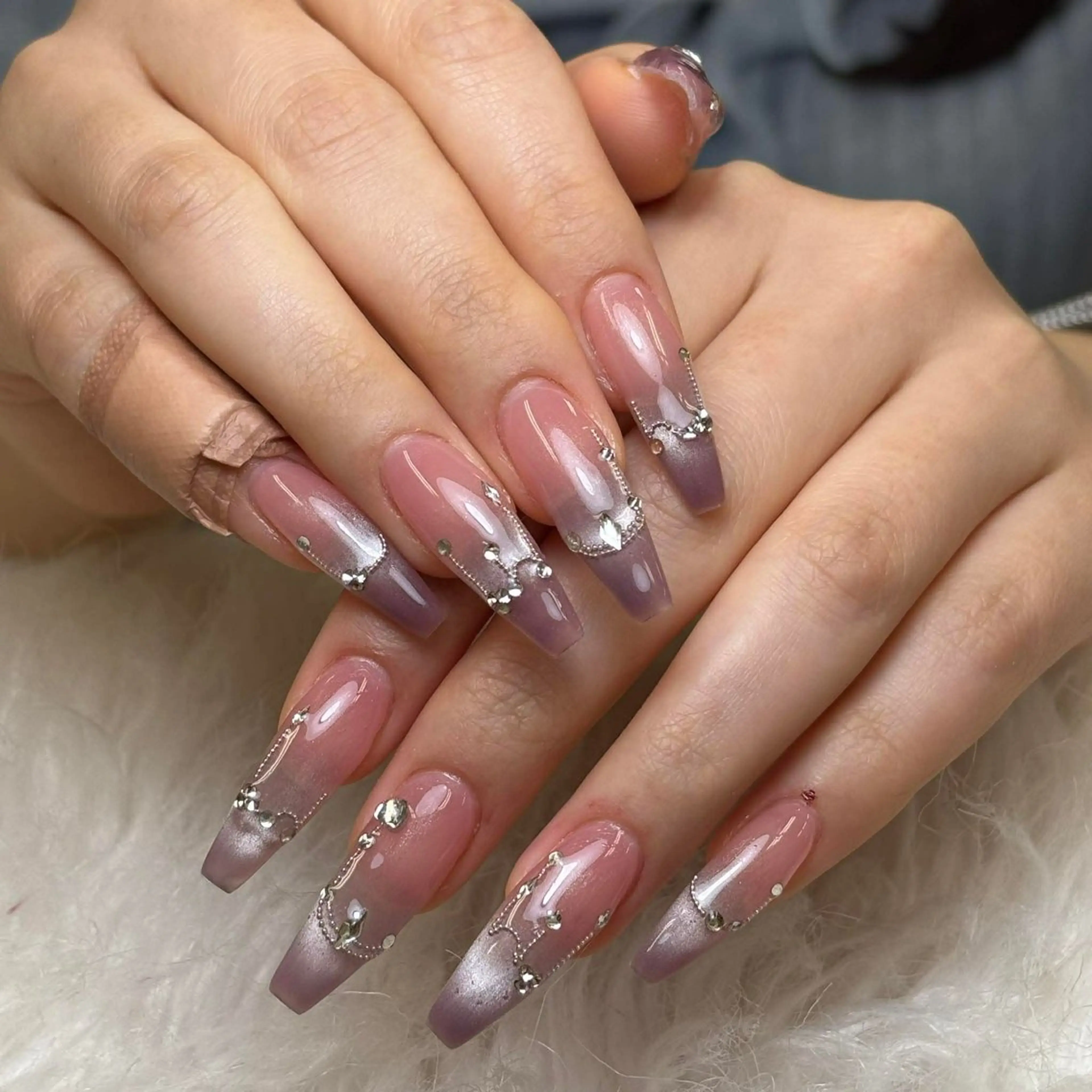 ネイル フレンチネイル ジェルネイル ガーリー 韓国ネイル ロングネイル ハンドネイル NieNail Nezukoのネイルデザイン