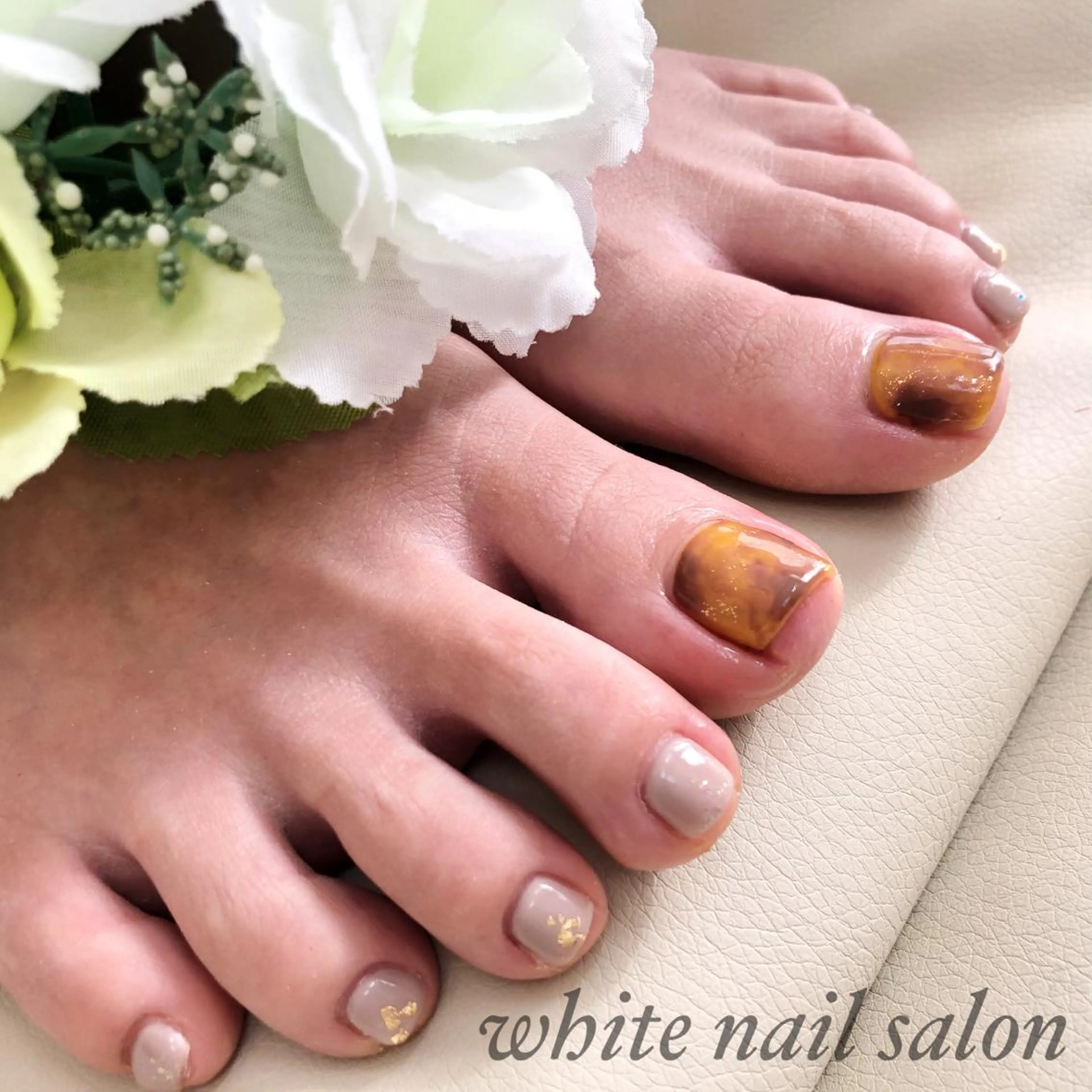 ネイル アートネイル フットネイル フレンチネイル ジェルネイル ハードジェル フットネイル white nail salonのネイルデザイン
