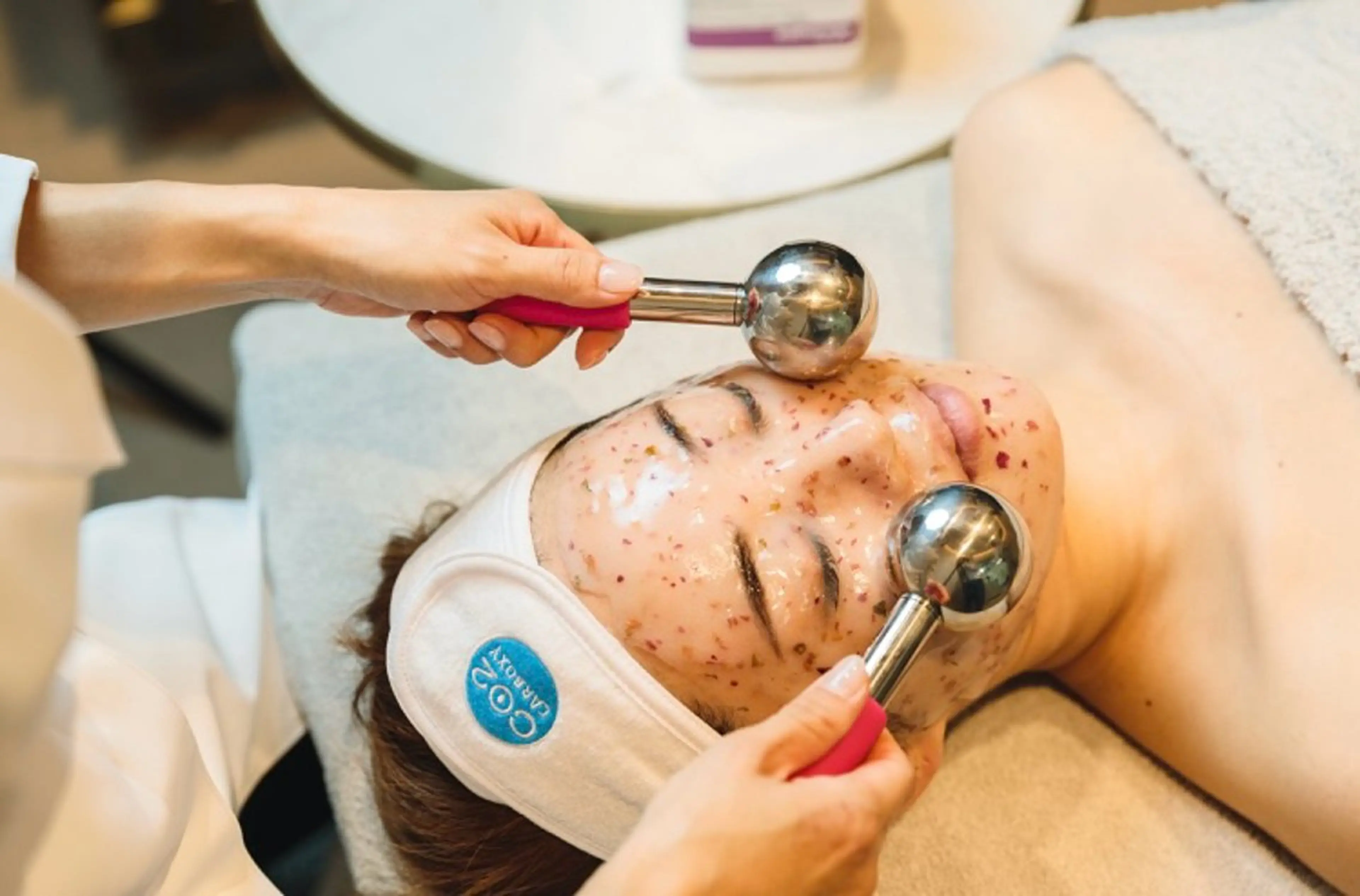 小顔フェイシャル＋ハイドロジェリー60minの写真