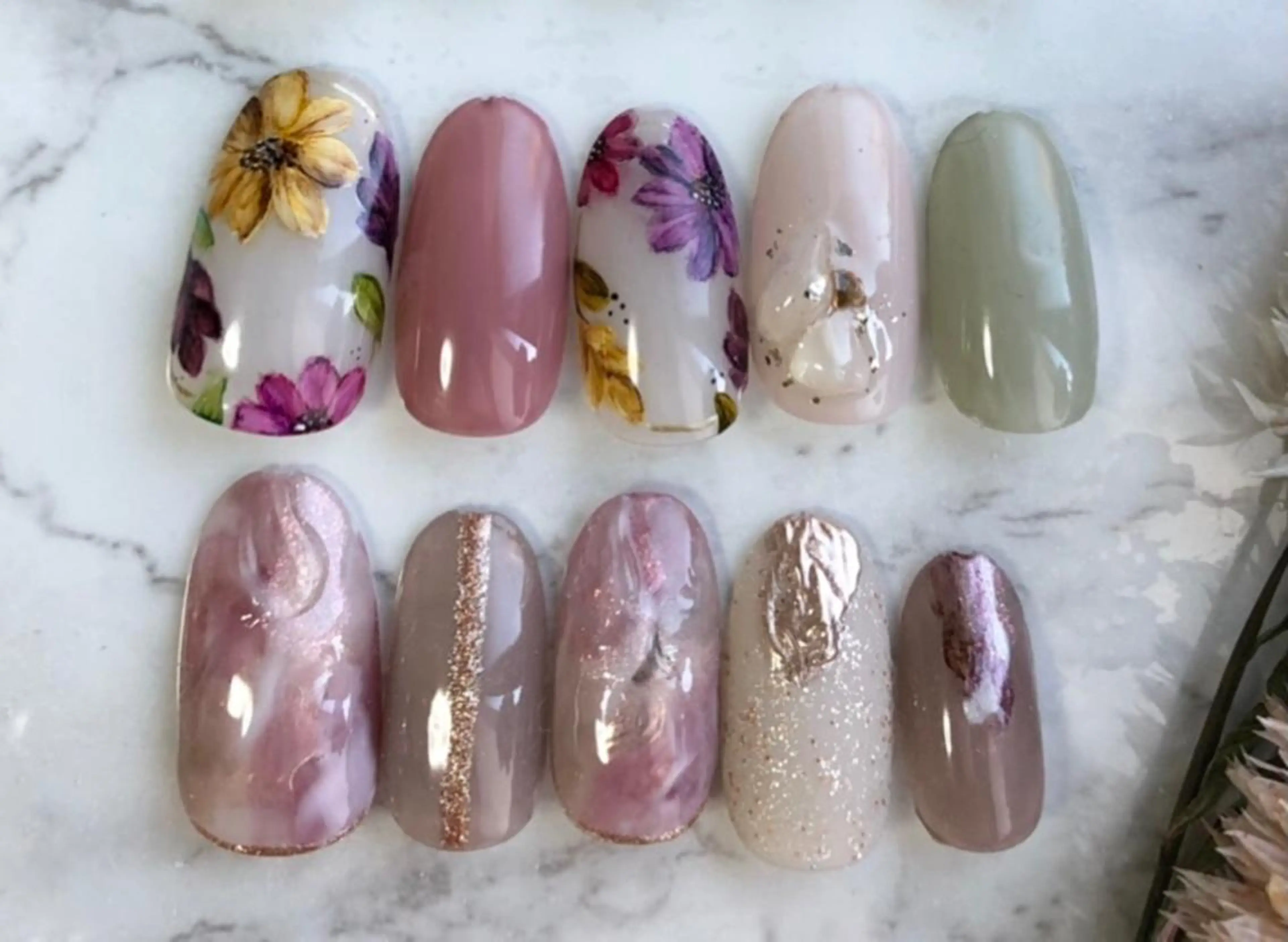 ネイル シンプルネイル EMIKOのネイルデザイン