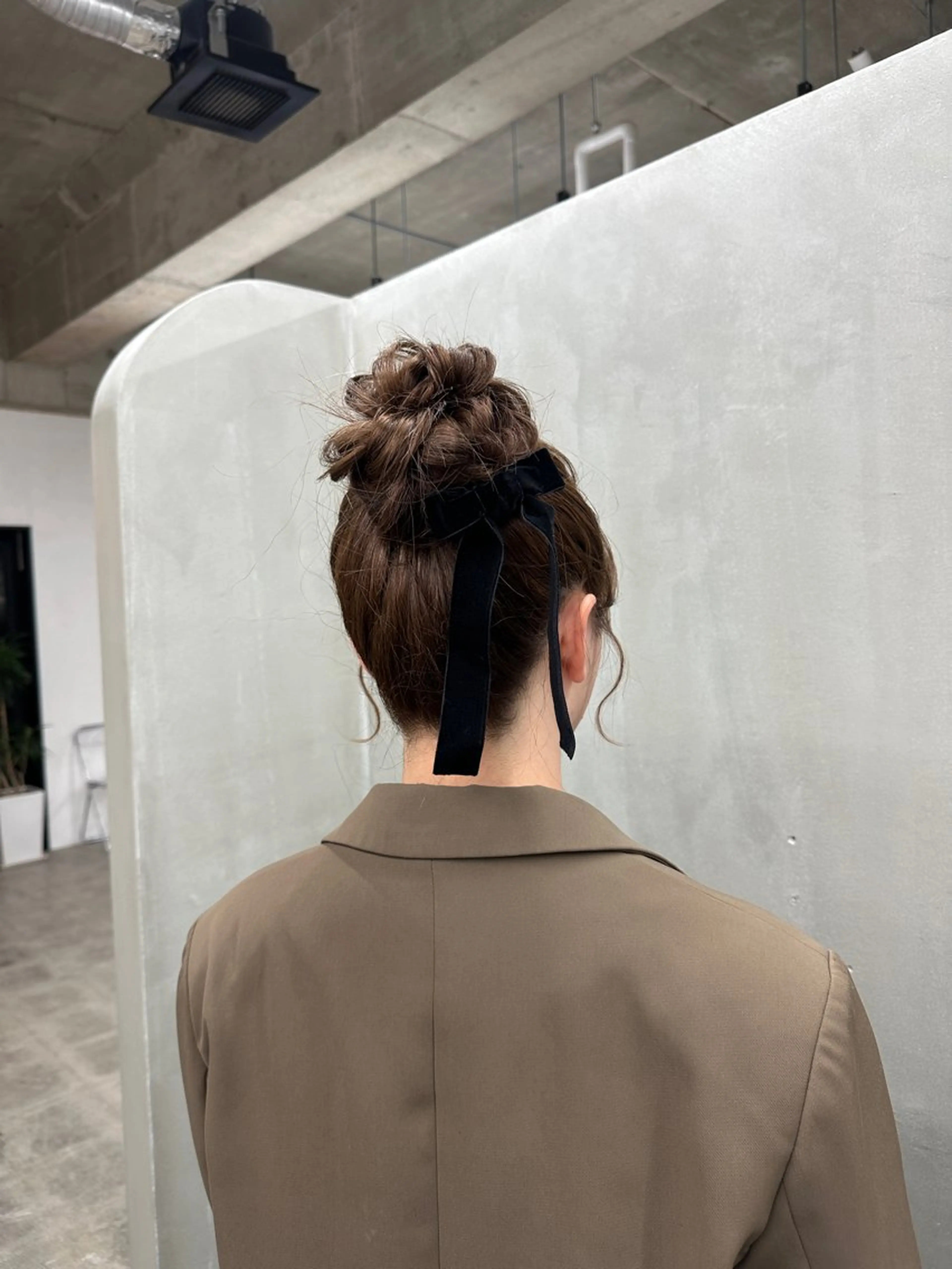 ミディアム お団子ヘア ヘアセット miloc MOMOKAのヘアスタイル